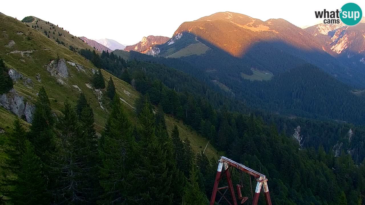 Koča na Golici Webcam (1582 m) – Slowenien