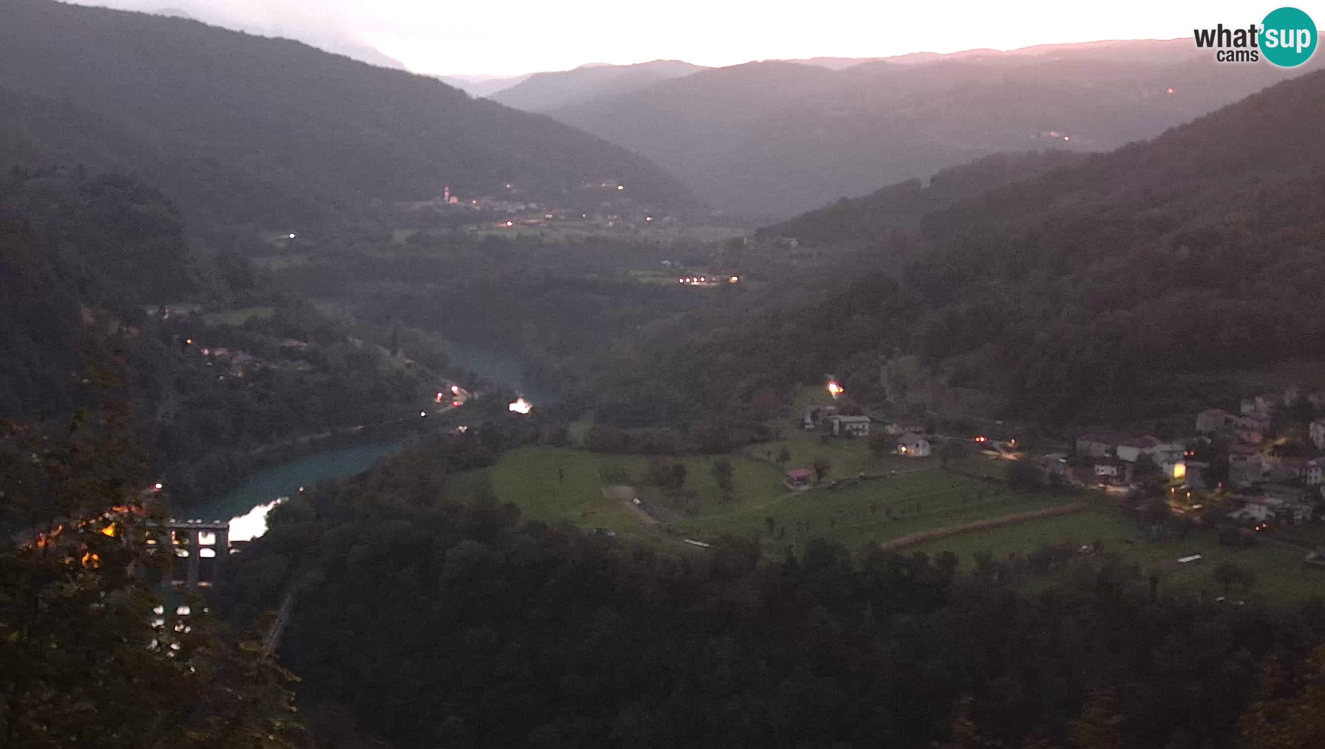 Camera en vivo Kanal ob Soči – Vue sur la rivière Soča, Ajba, Bodrež y Ročinj