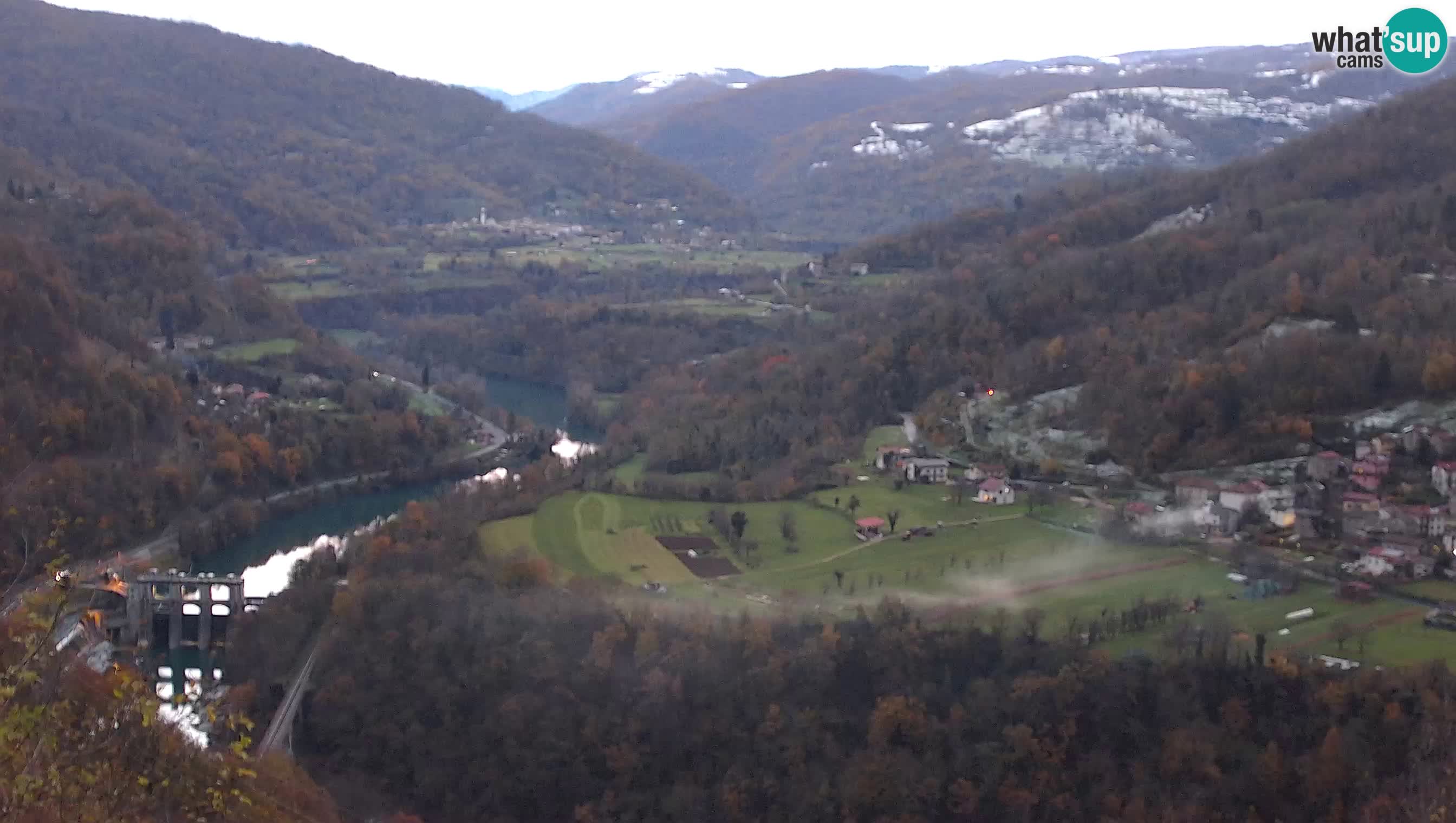 Camera en vivo Kanal ob Soči – Vue sur la rivière Soča, Ajba, Bodrež y Ročinj