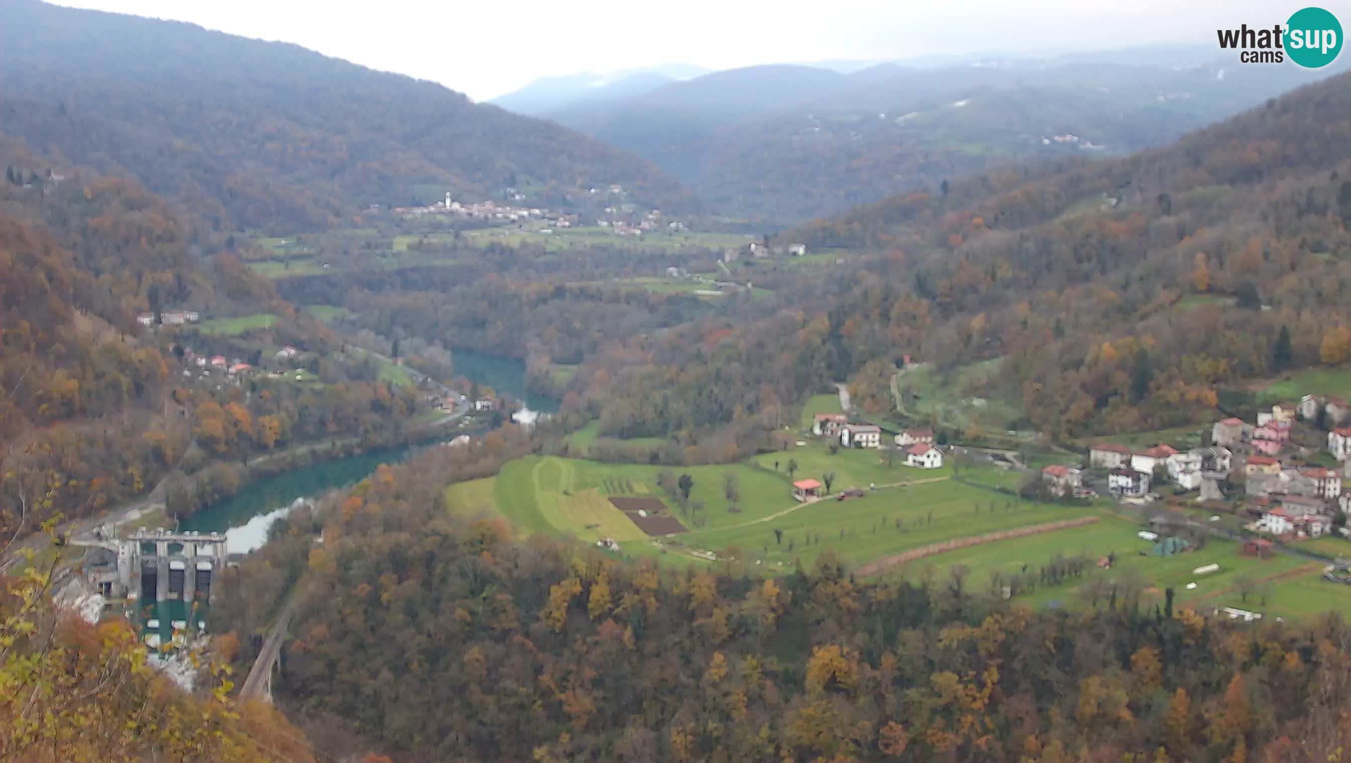 Camera en vivo Kanal ob Soči – Vue sur la rivière Soča, Ajba, Bodrež y Ročinj