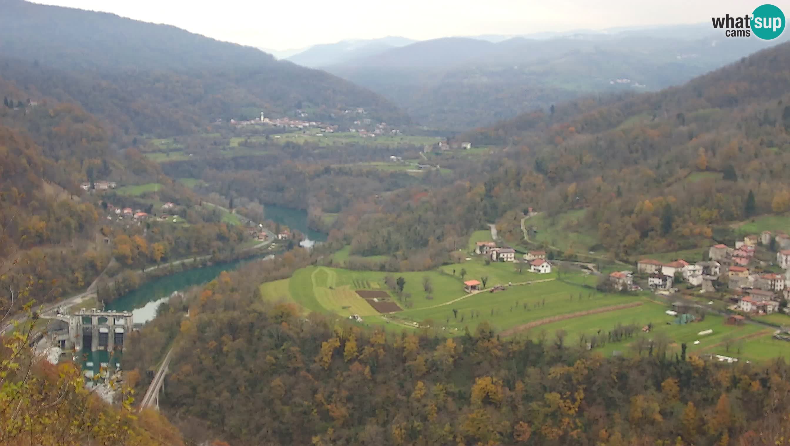 Spletna kamera Kanal ob Soči – pogled na Sočo, Ajbo, Bodrež in Ročinj