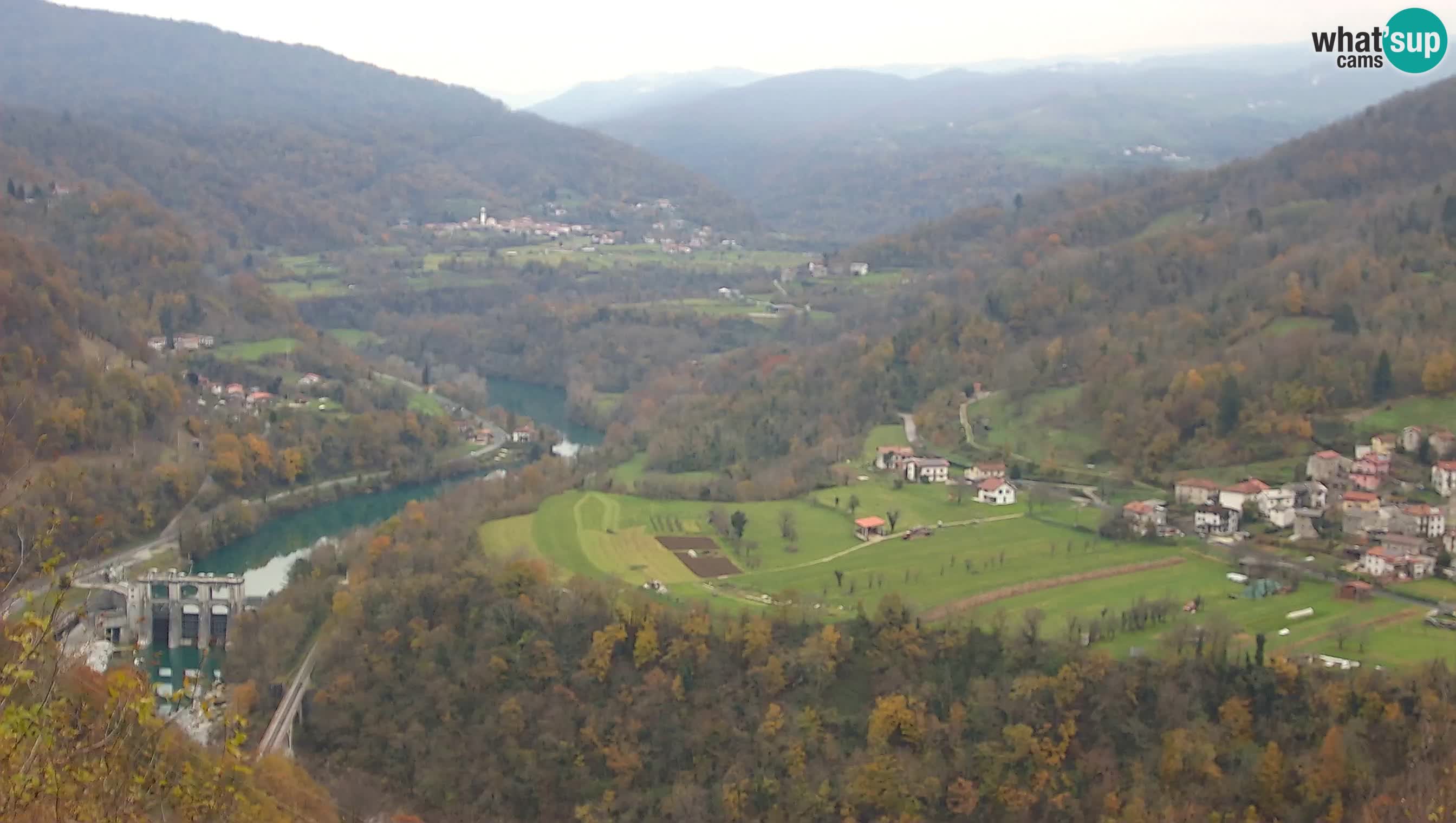 Camera en vivo Kanal ob Soči – Vue sur la rivière Soča, Ajba, Bodrež y Ročinj