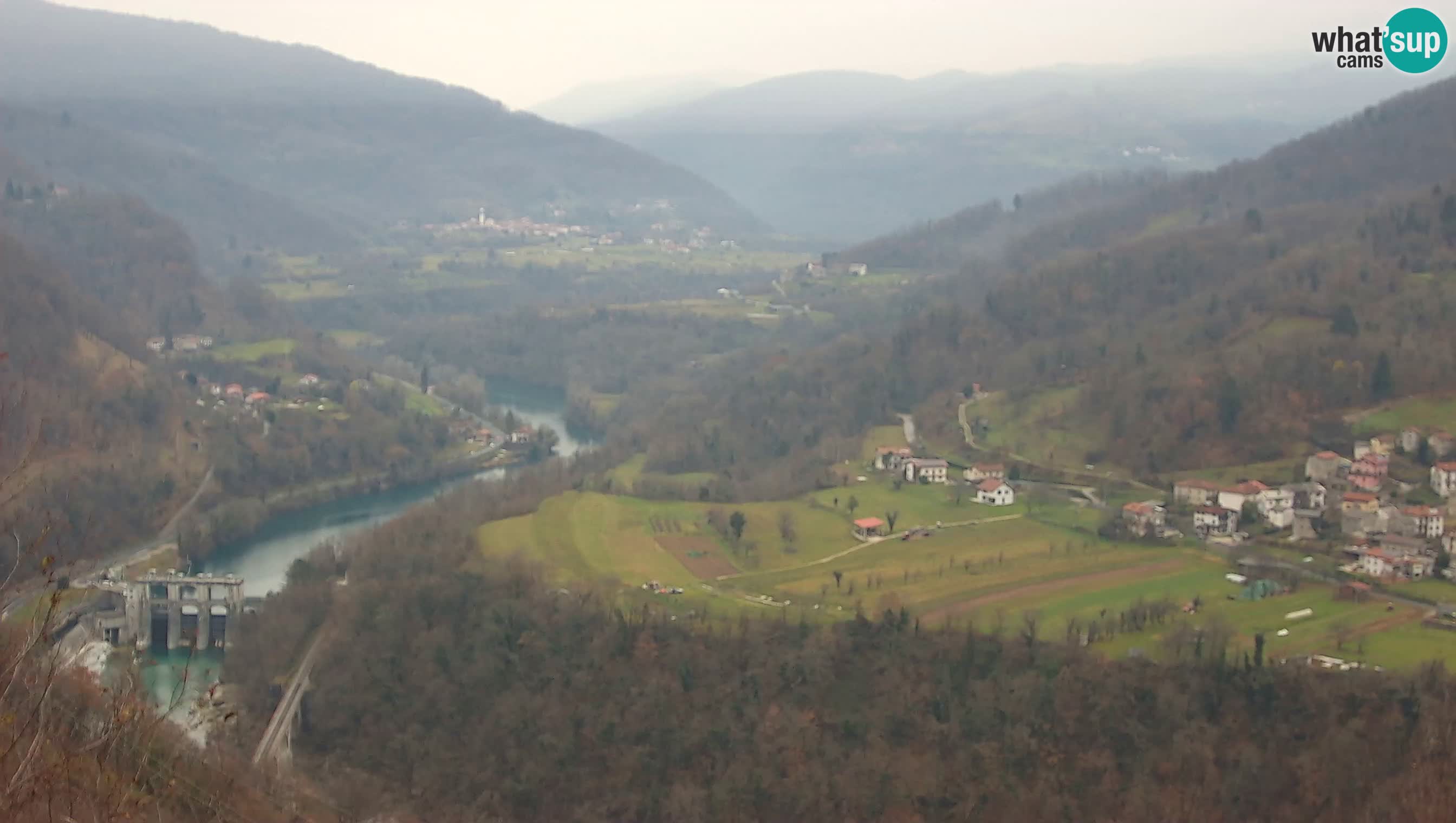 Spletna kamera Kanal ob Soči – pogled na Sočo, Ajbo, Bodrež in Ročinj