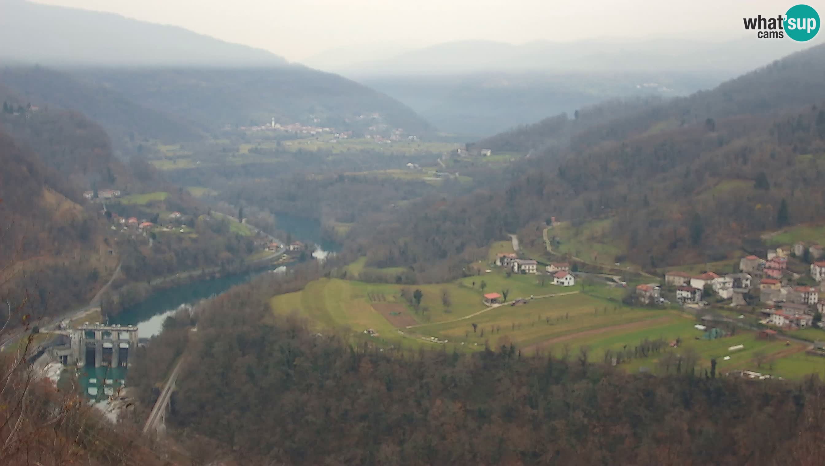 Camera en vivo Kanal ob Soči – Vue sur la rivière Soča, Ajba, Bodrež y Ročinj