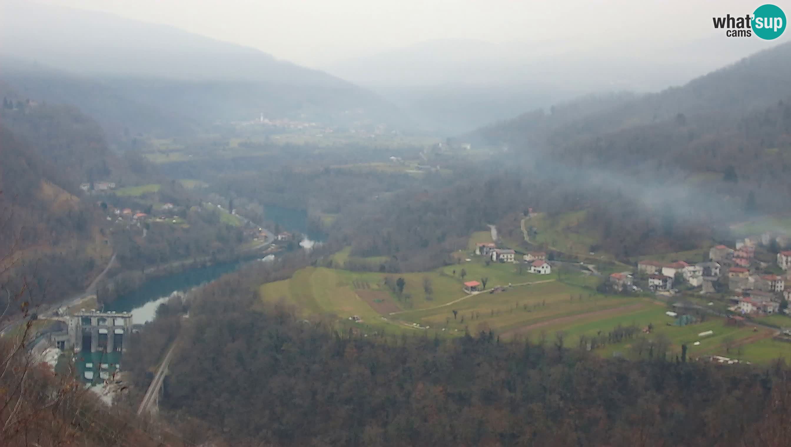 Spletna kamera Kanal ob Soči – pogled na Sočo, Ajbo, Bodrež in Ročinj