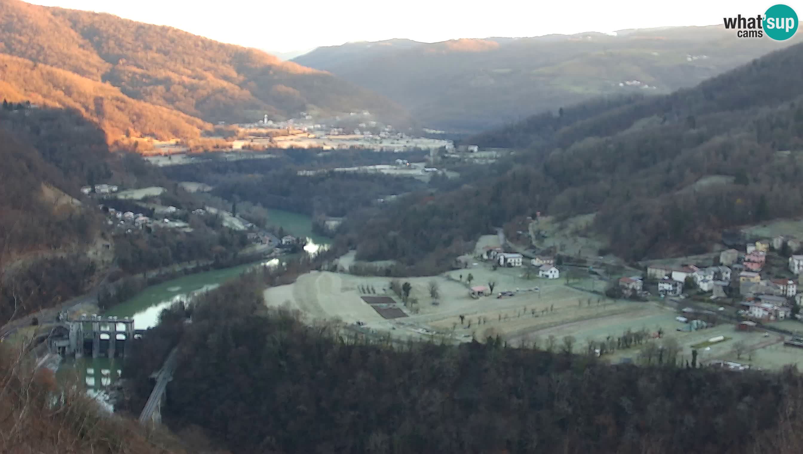 Camera en vivo Kanal ob Soči – Vue sur la rivière Soča, Ajba, Bodrež y Ročinj