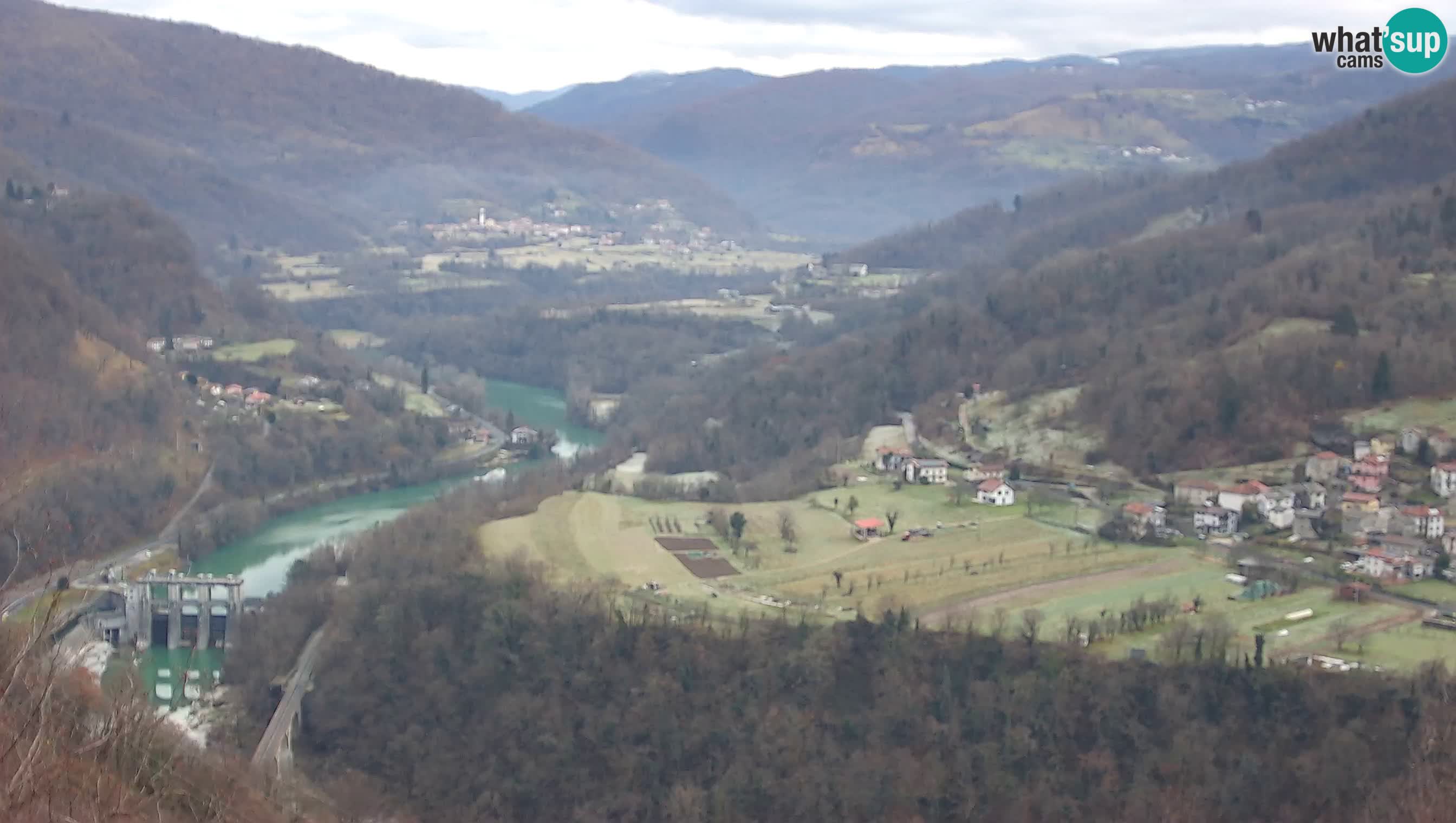 Camera en vivo Kanal ob Soči – Vue sur la rivière Soča, Ajba, Bodrež y Ročinj