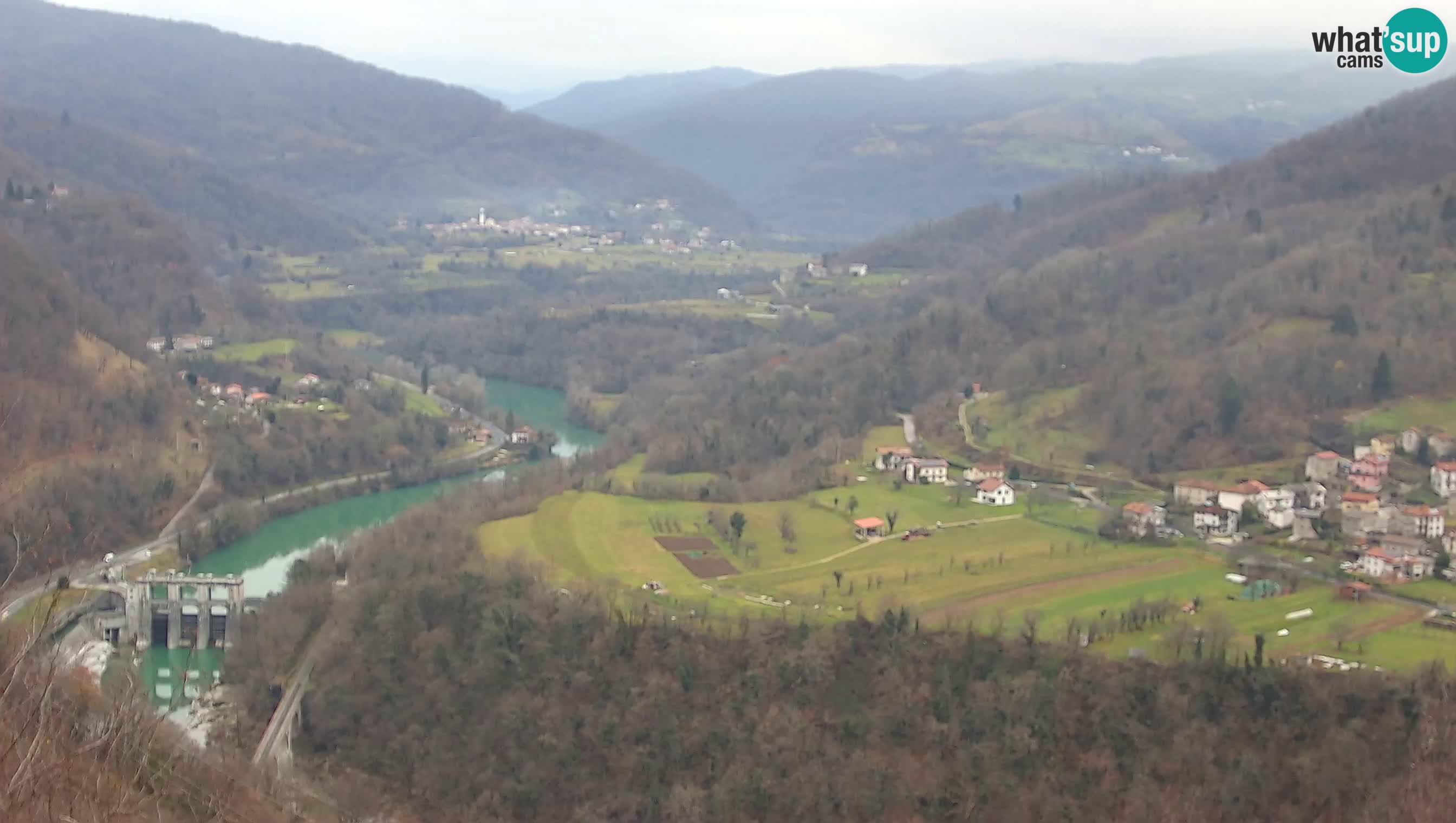 Spletna kamera Kanal ob Soči – pogled na Sočo, Ajbo, Bodrež in Ročinj