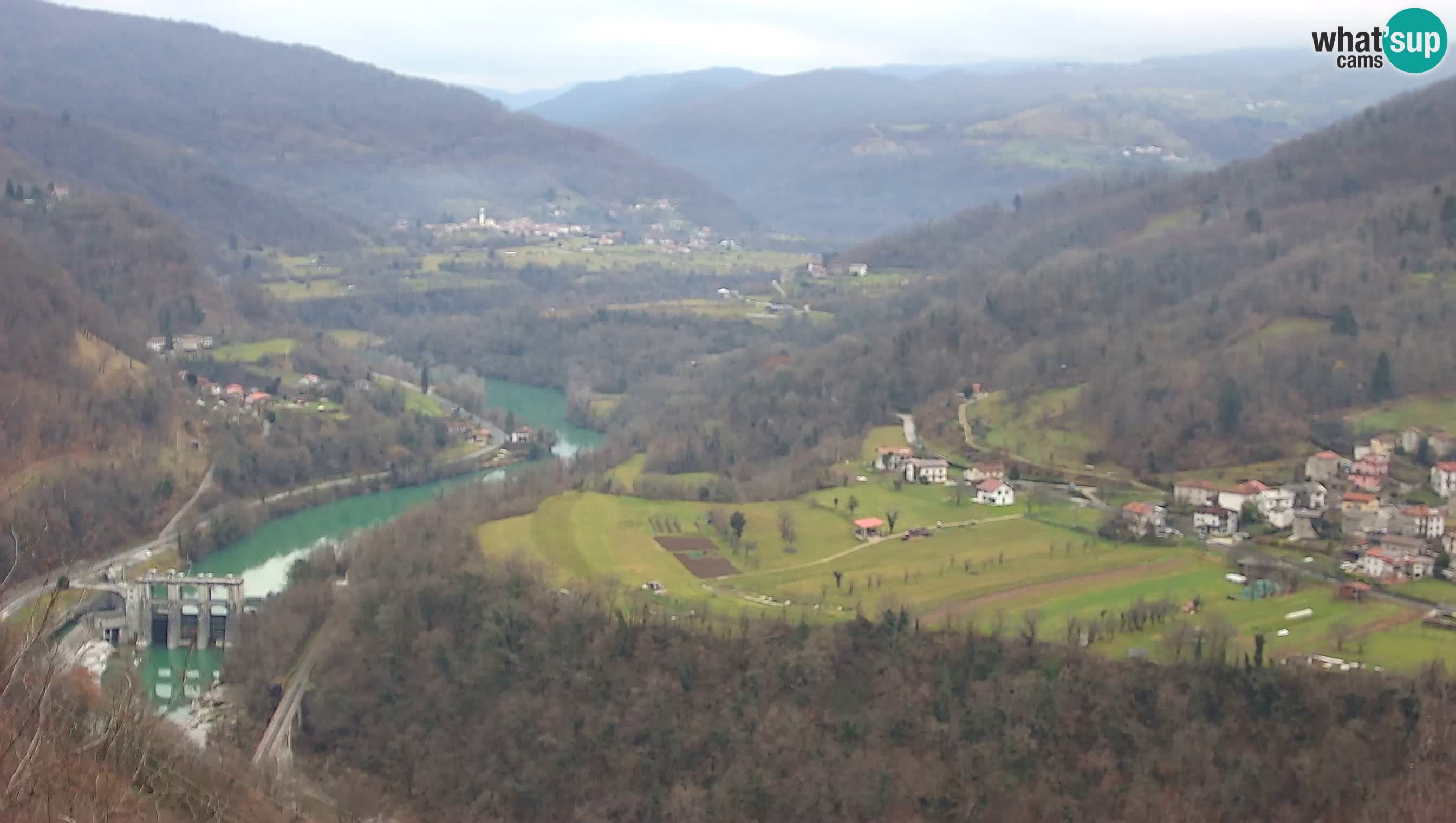 Spletna kamera Kanal ob Soči – pogled na Sočo, Ajbo, Bodrež in Ročinj