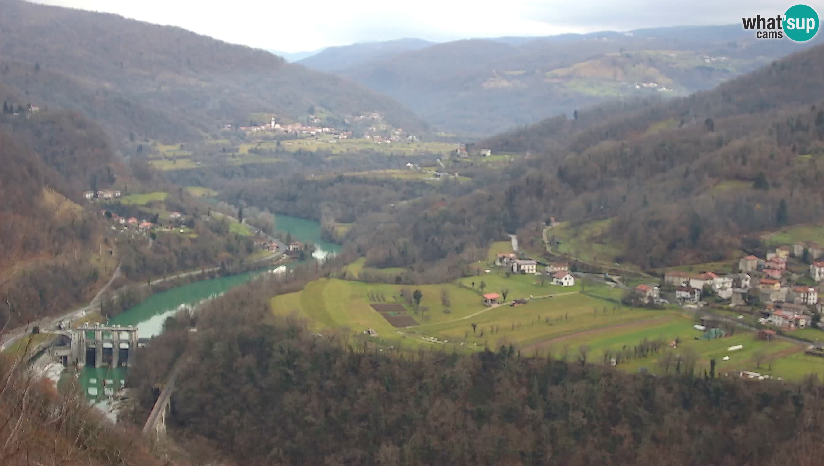 Camera en vivo Kanal ob Soči – Vue sur la rivière Soča, Ajba, Bodrež y Ročinj