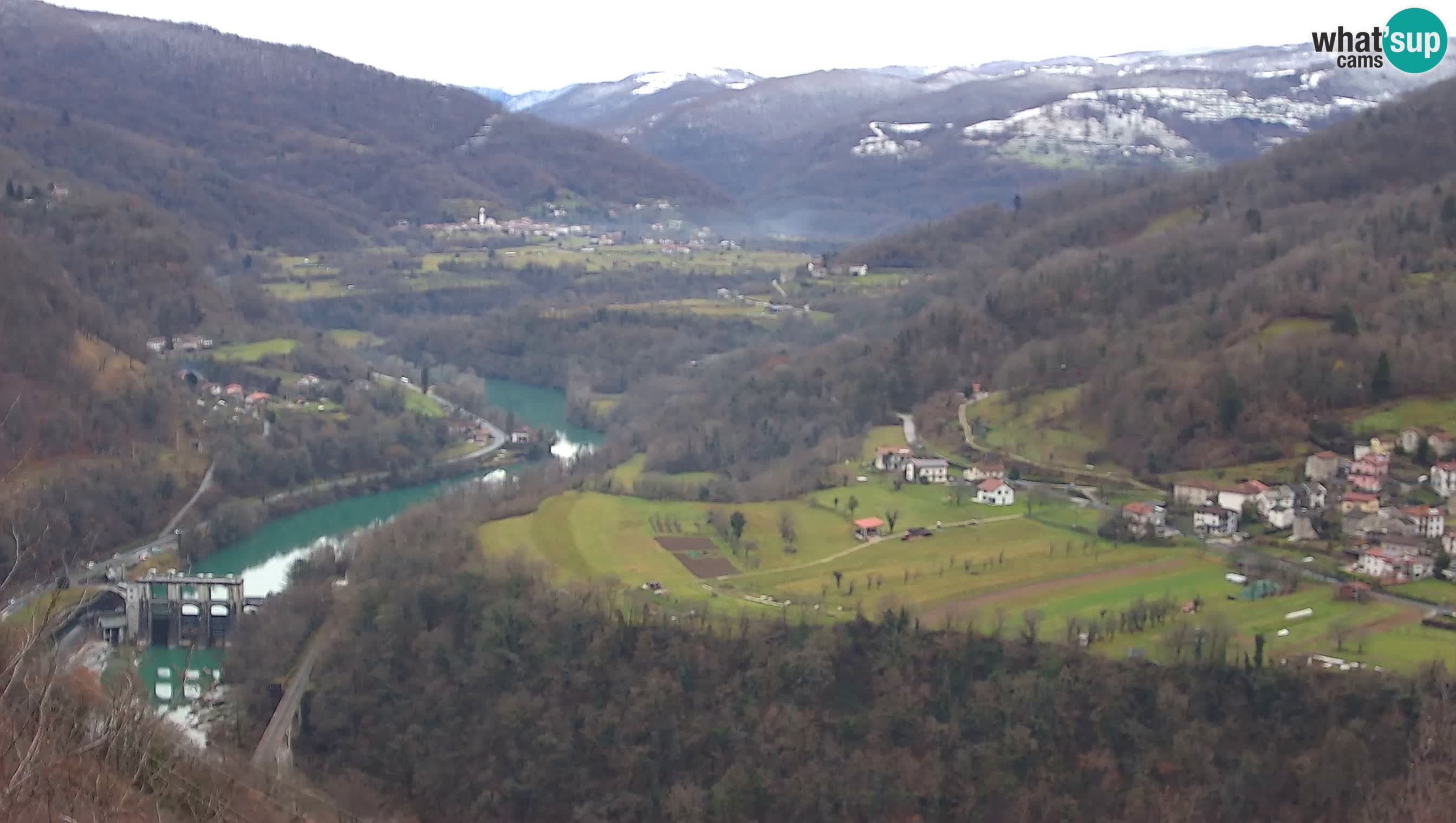 Spletna kamera Kanal ob Soči – pogled na Sočo, Ajbo, Bodrež in Ročinj