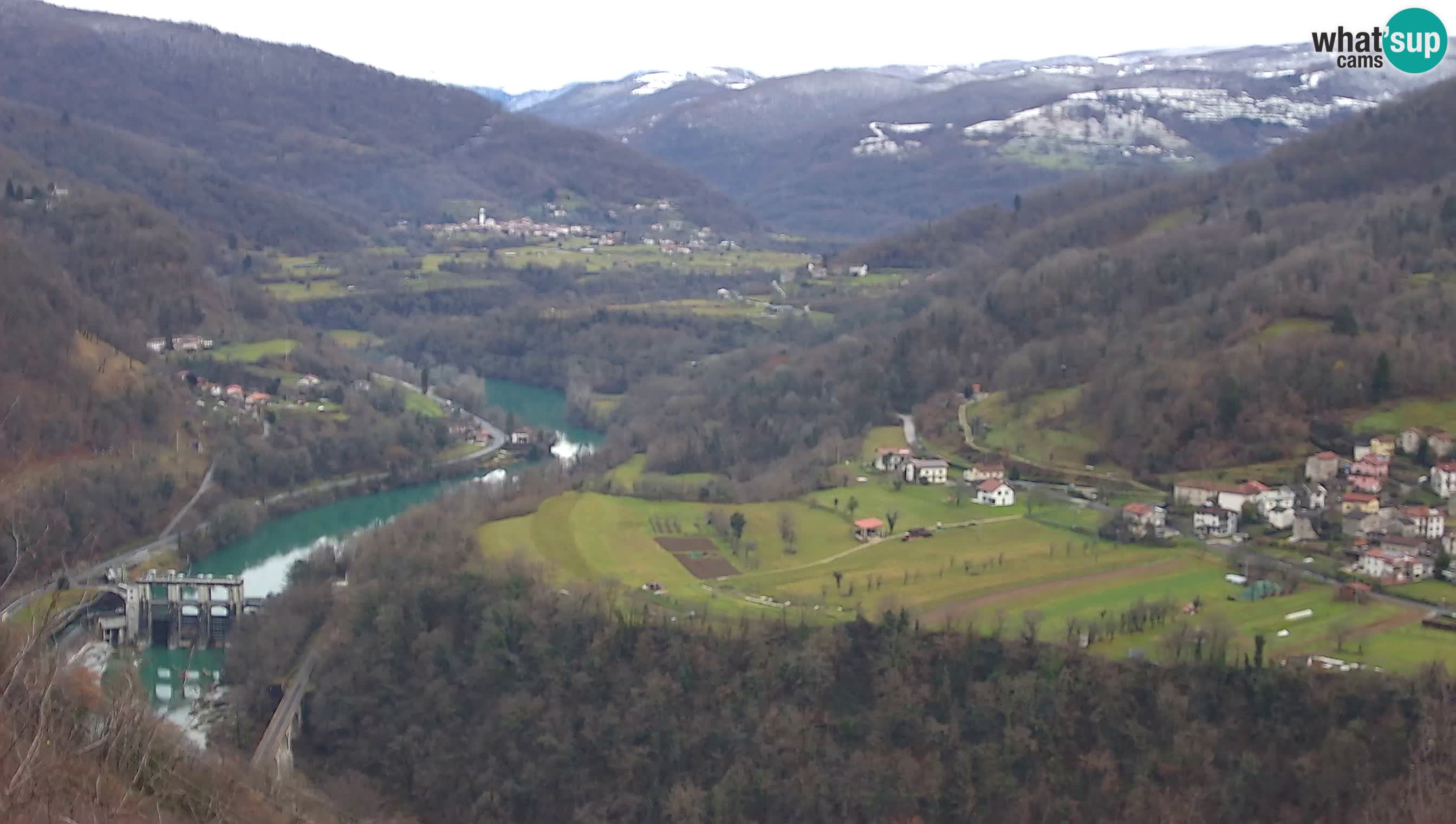 Spletna kamera Kanal ob Soči – pogled na Sočo, Ajbo, Bodrež in Ročinj