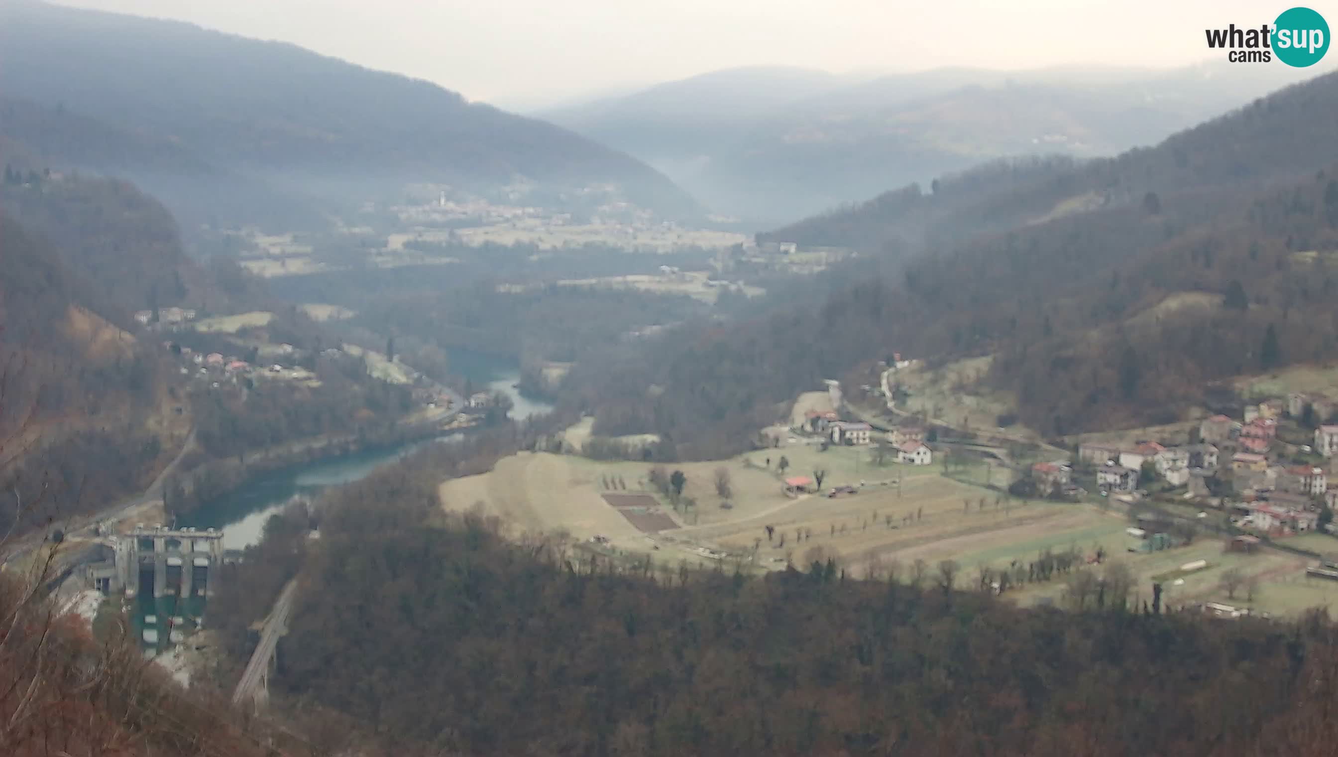 Spletna kamera Kanal ob Soči – pogled na Sočo, Ajbo, Bodrež in Ročinj