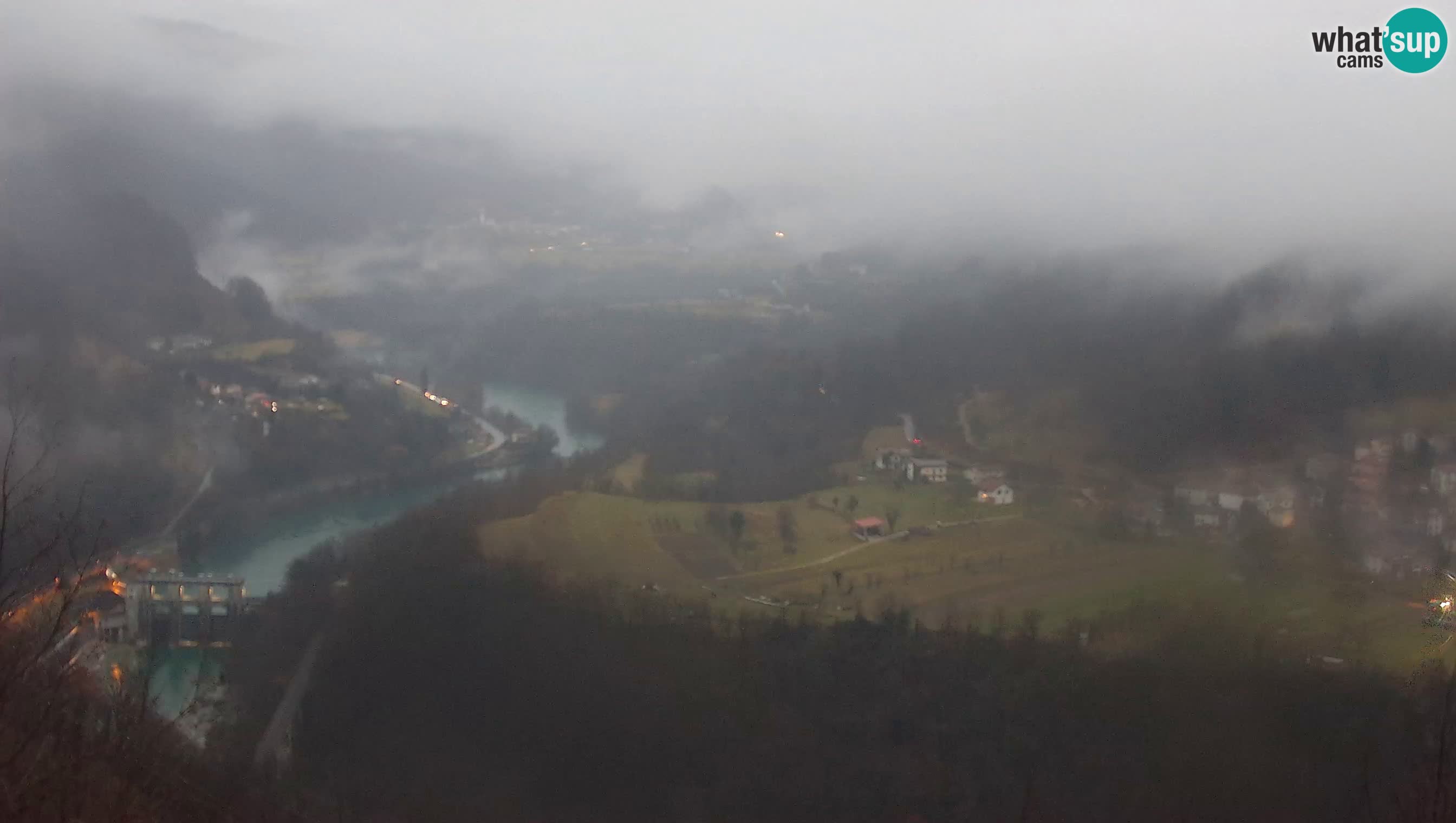 Camera en vivo Kanal ob Soči – Vue sur la rivière Soča, Ajba, Bodrež y Ročinj