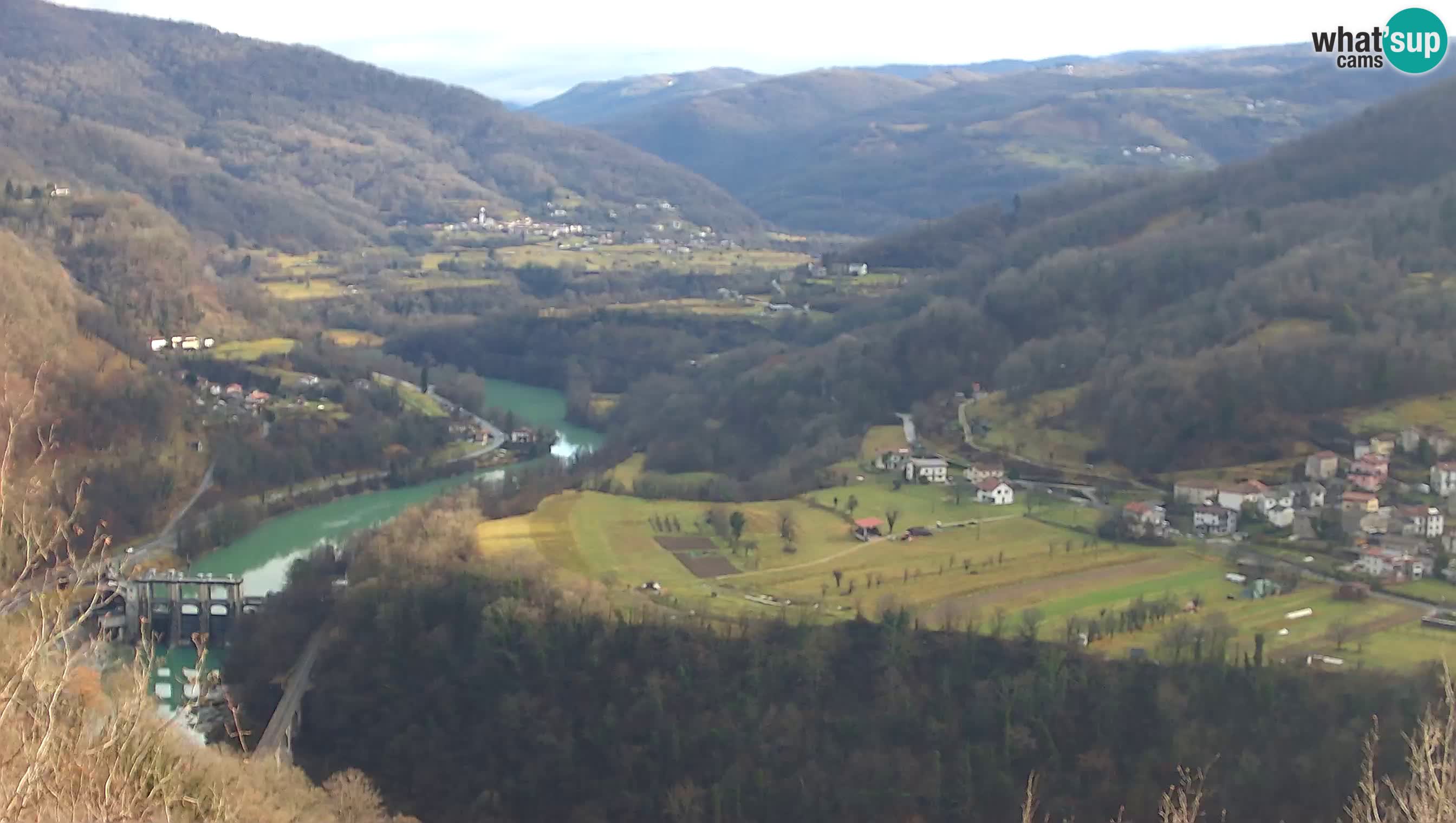 Spletna kamera Kanal ob Soči – pogled na Sočo, Ajbo, Bodrež in Ročinj