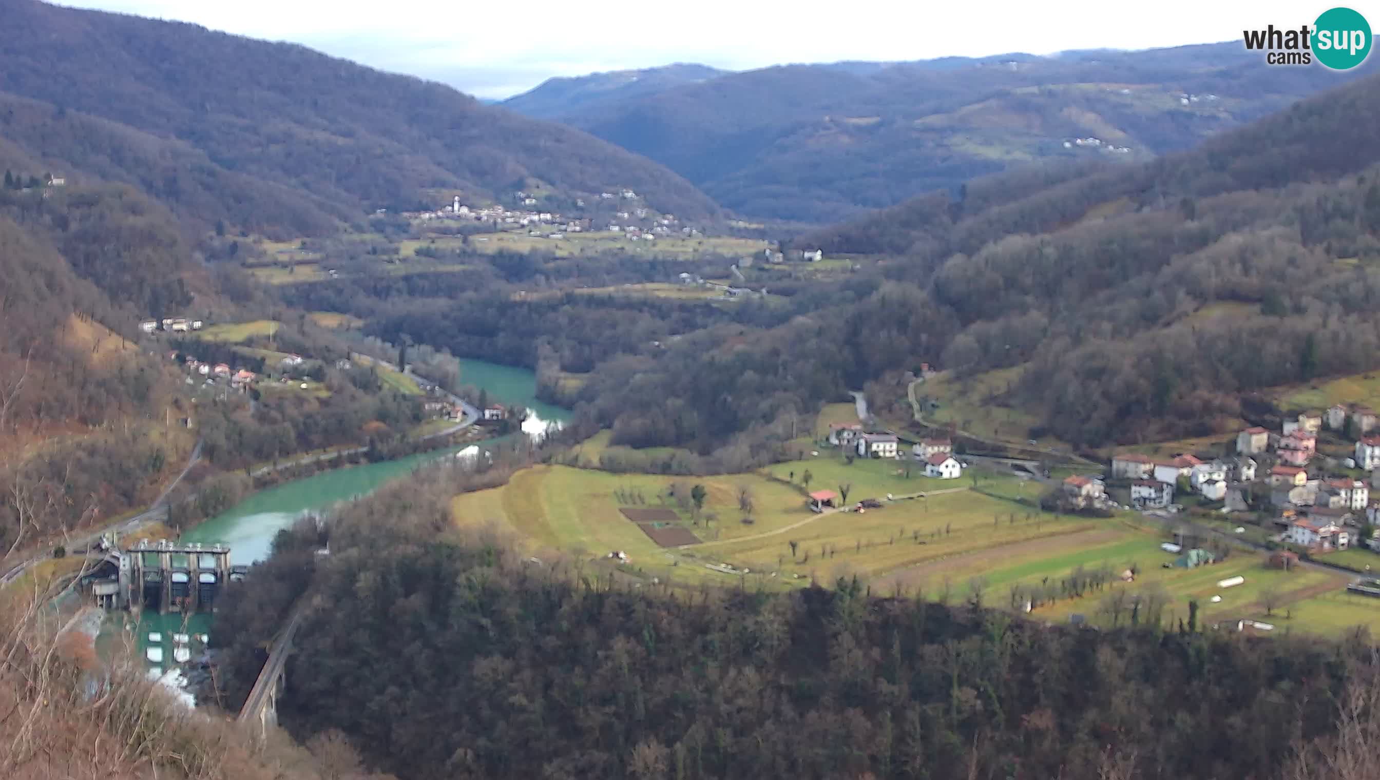 Spletna kamera Kanal ob Soči – pogled na Sočo, Ajbo, Bodrež in Ročinj