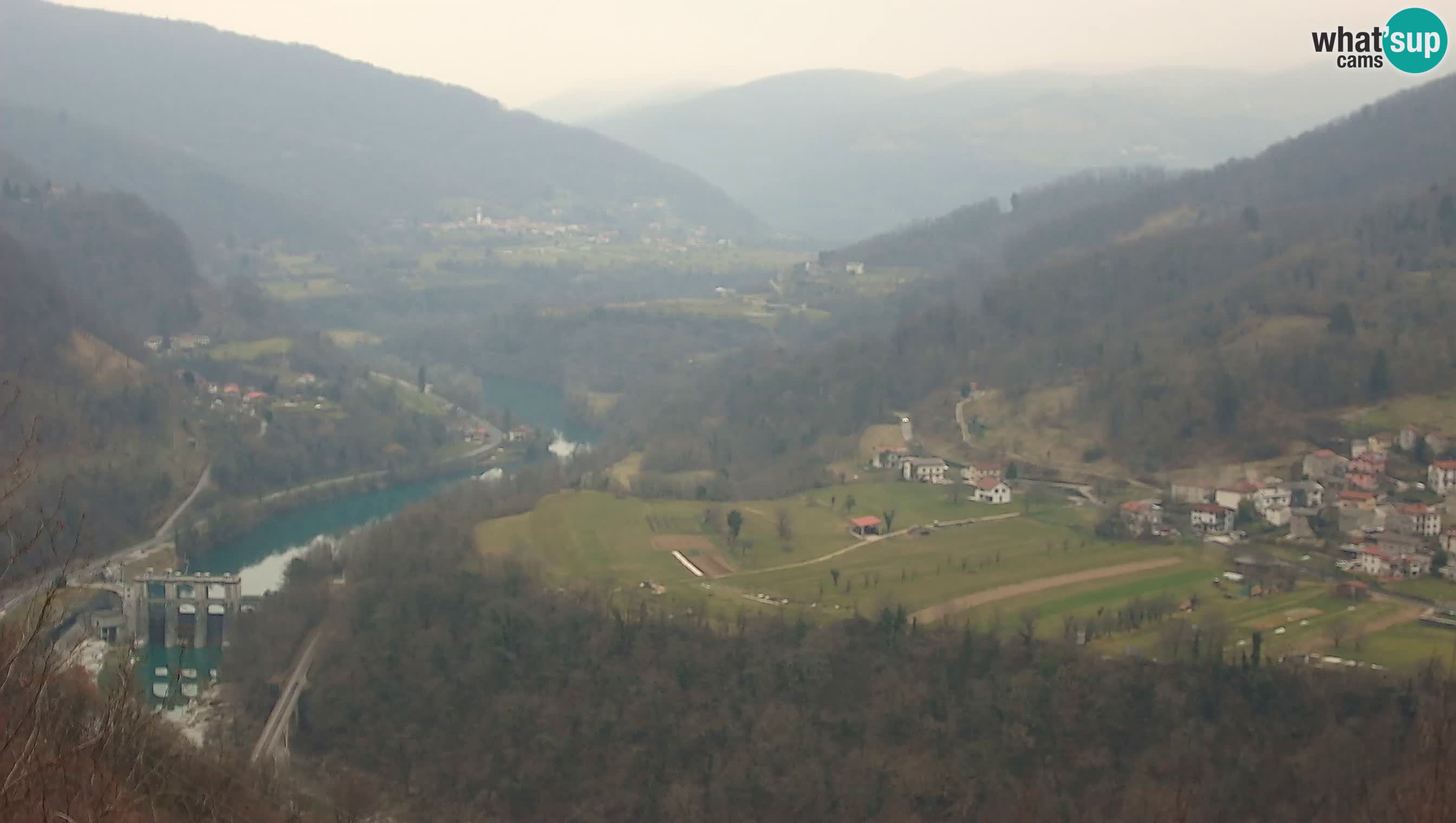 Camera en vivo Kanal ob Soči – Vue sur la rivière Soča, Ajba, Bodrež y Ročinj