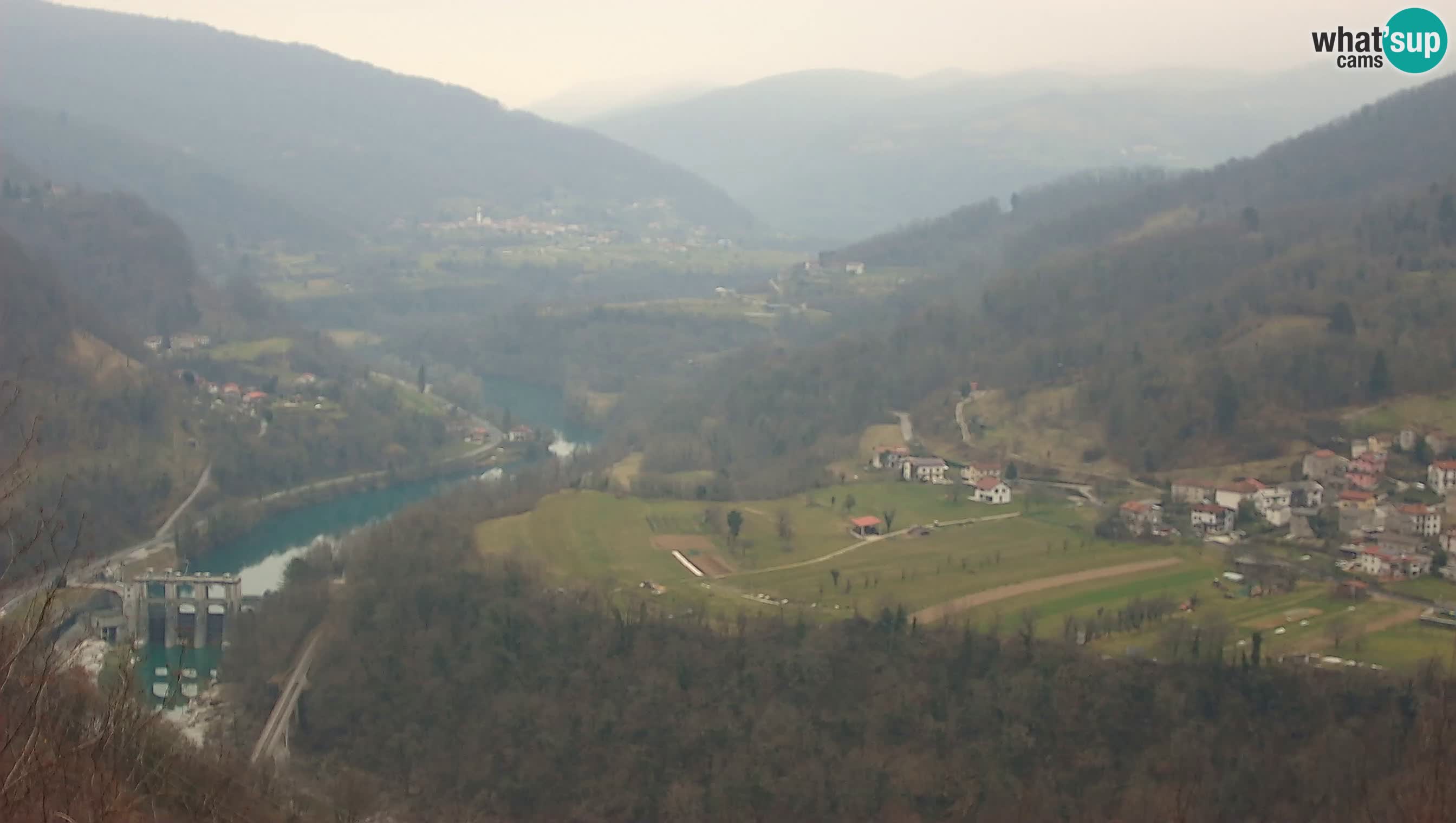 Camera en vivo Kanal ob Soči – Vue sur la rivière Soča, Ajba, Bodrež y Ročinj