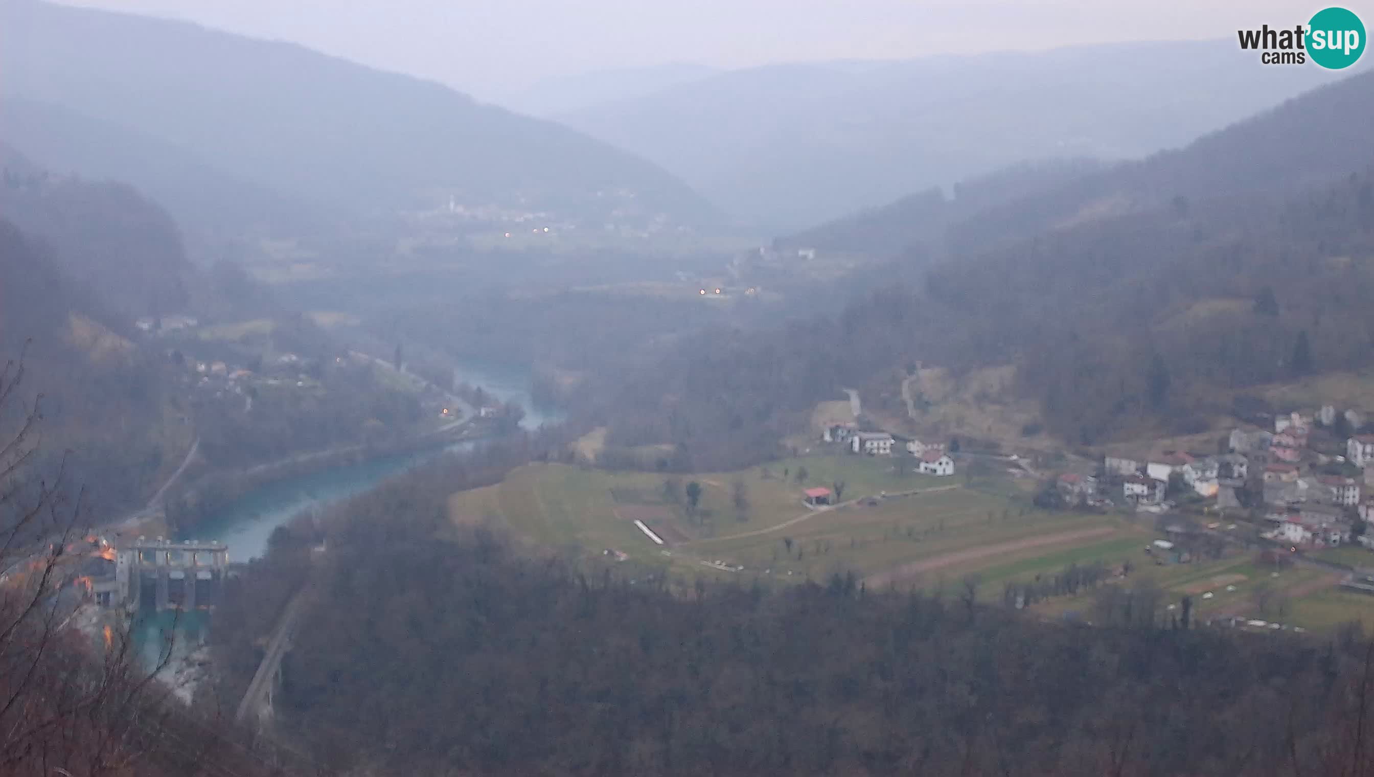 Camera en vivo Kanal ob Soči – Vue sur la rivière Soča, Ajba, Bodrež y Ročinj