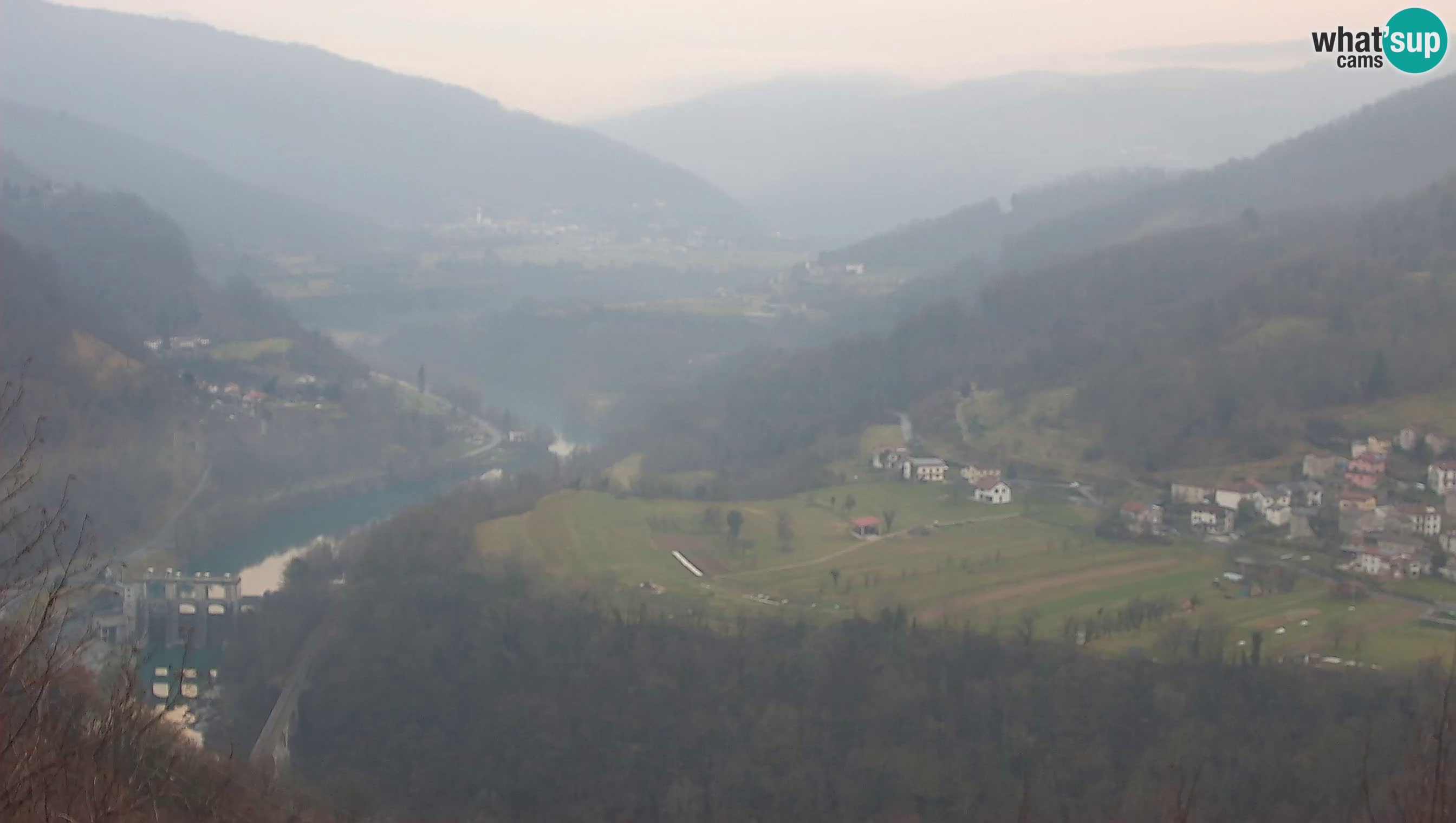 Camera en vivo Kanal ob Soči – Vue sur la rivière Soča, Ajba, Bodrež y Ročinj