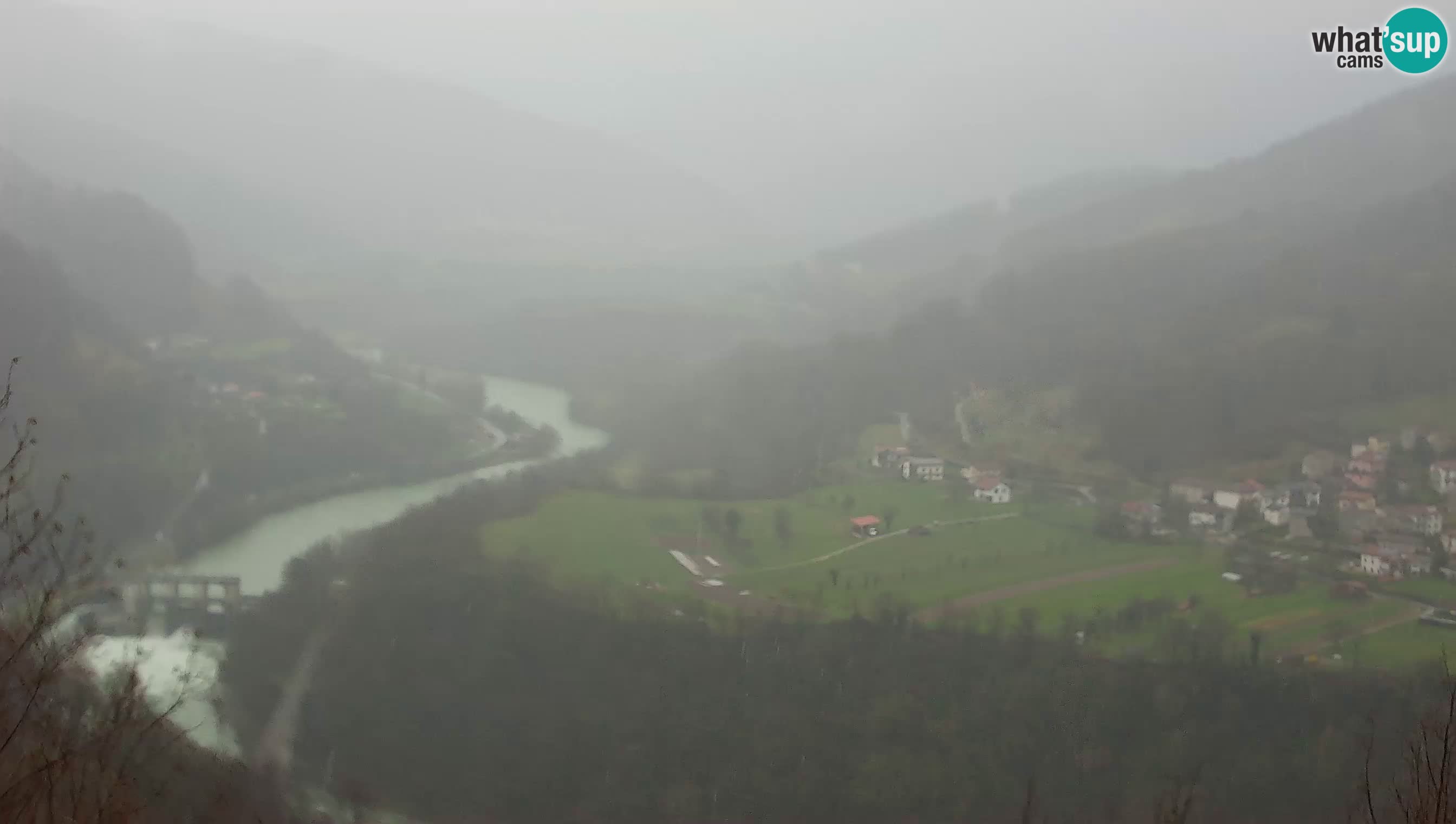 Camera en vivo Kanal ob Soči – Vue sur la rivière Soča, Ajba, Bodrež y Ročinj