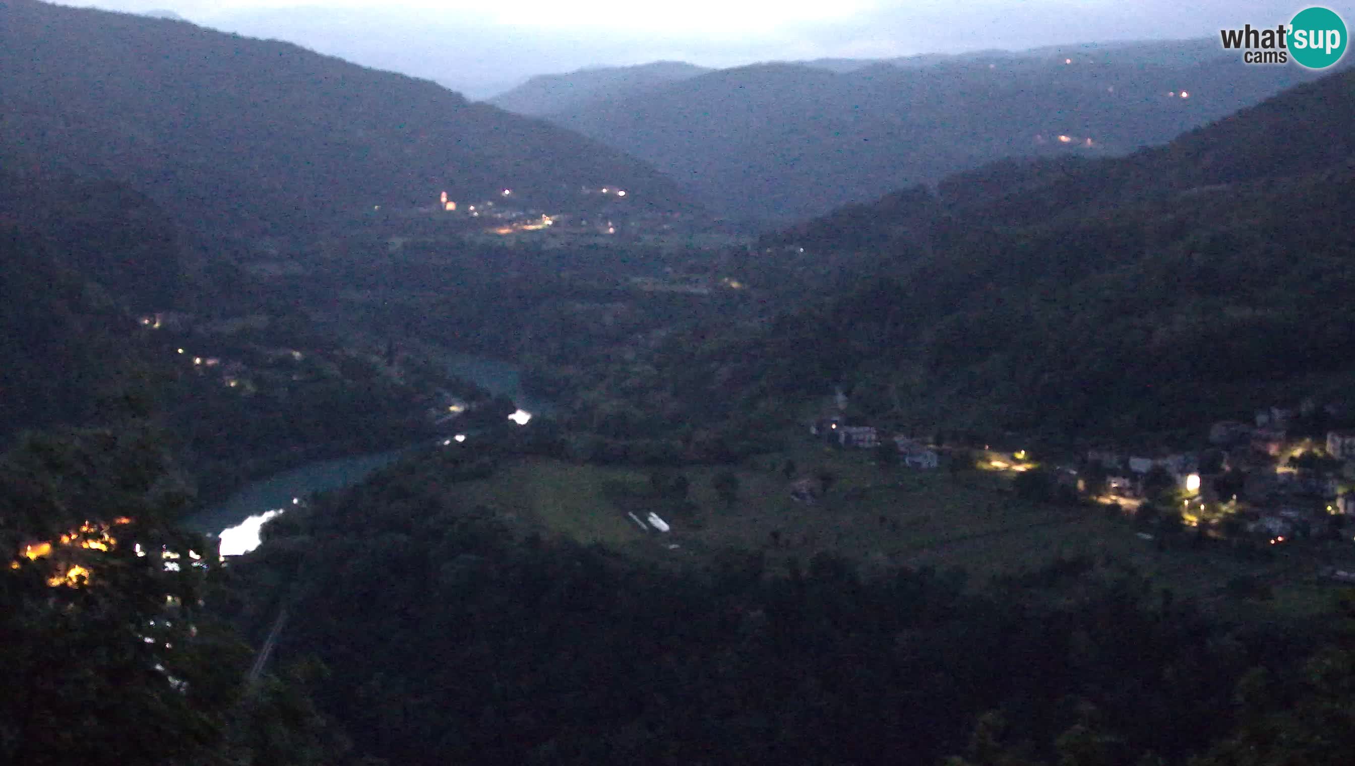 Web kamera Kanal ob Soči – Pogled na rijeku Soču, Ajbu, Bodrež i Ročinj