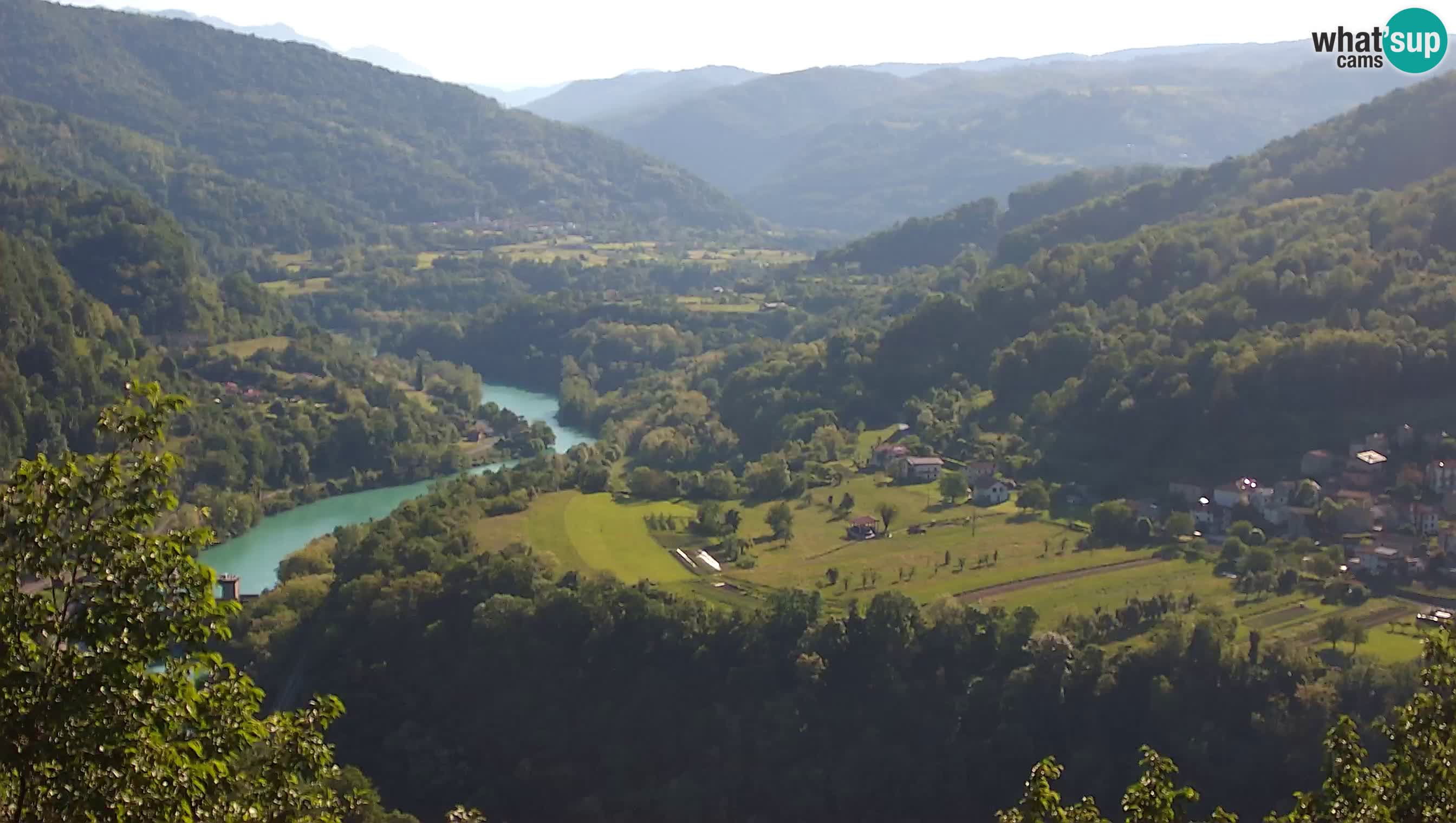 Web kamera Kanal ob Soči – Pogled na rijeku Soču, Ajbu, Bodrež i Ročinj