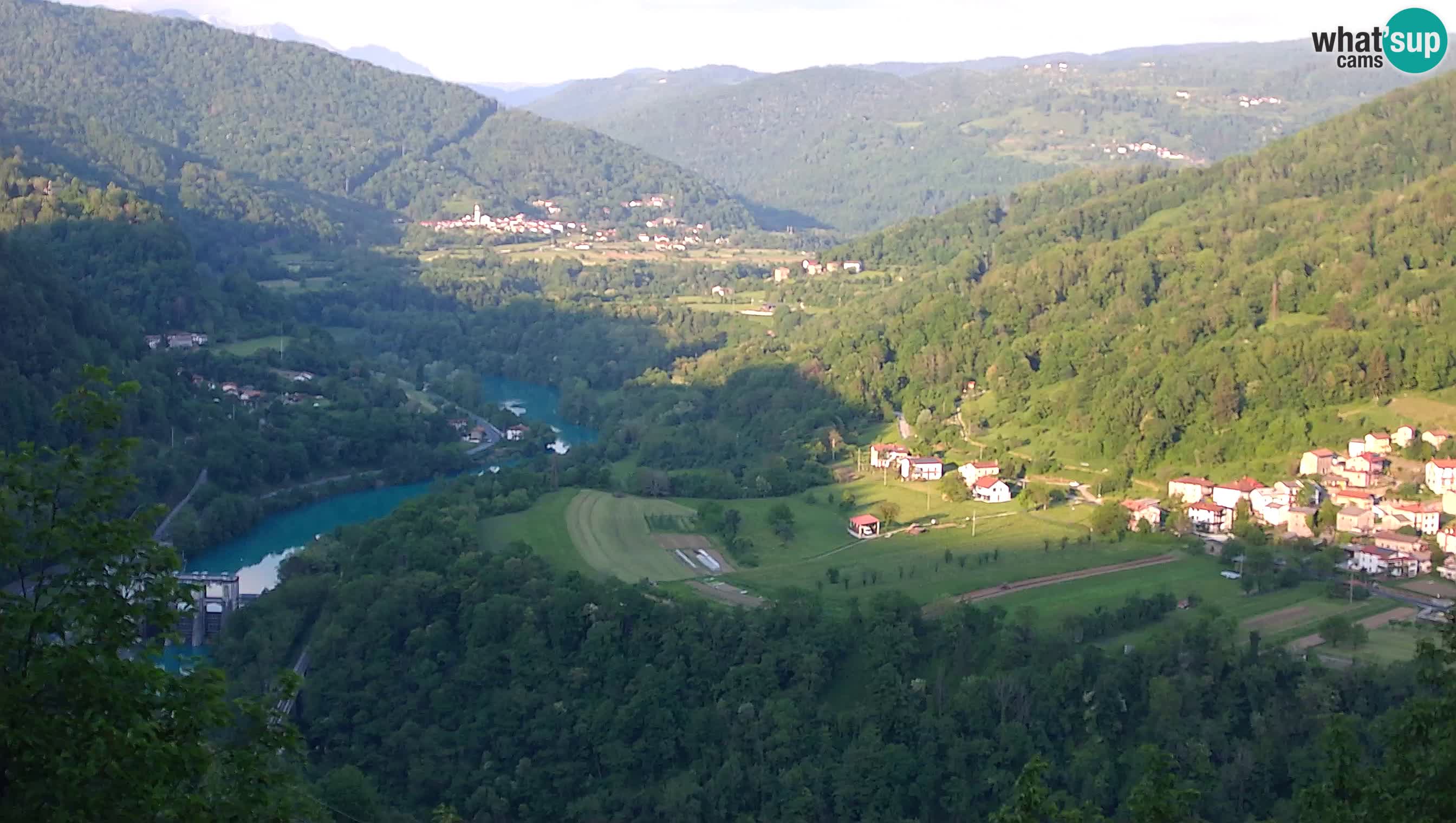 Web kamera Kanal ob Soči – Pogled na rijeku Soču, Ajbu, Bodrež i Ročinj