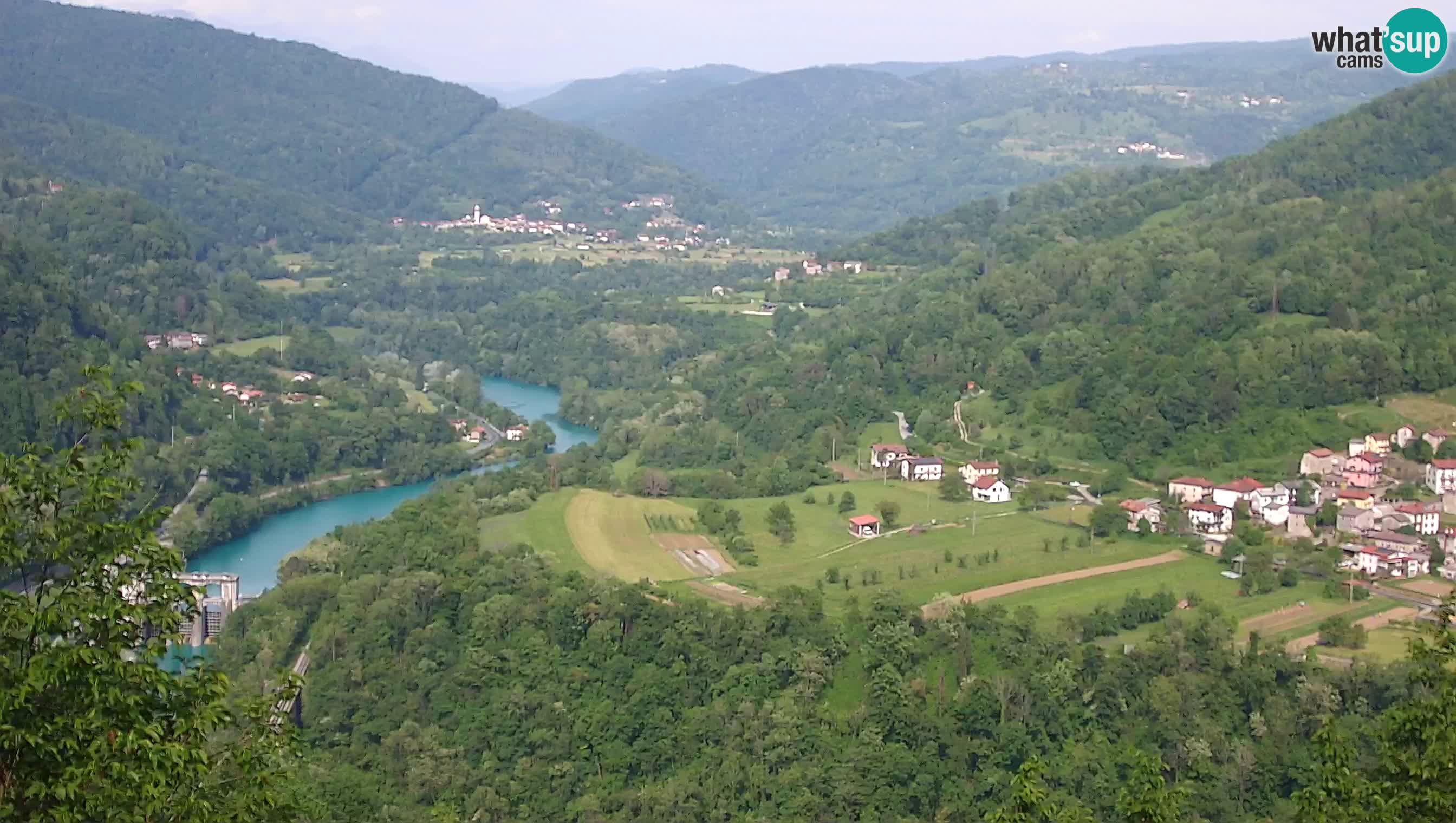 Web kamera Kanal ob Soči – Pogled na rijeku Soču, Ajbu, Bodrež i Ročinj