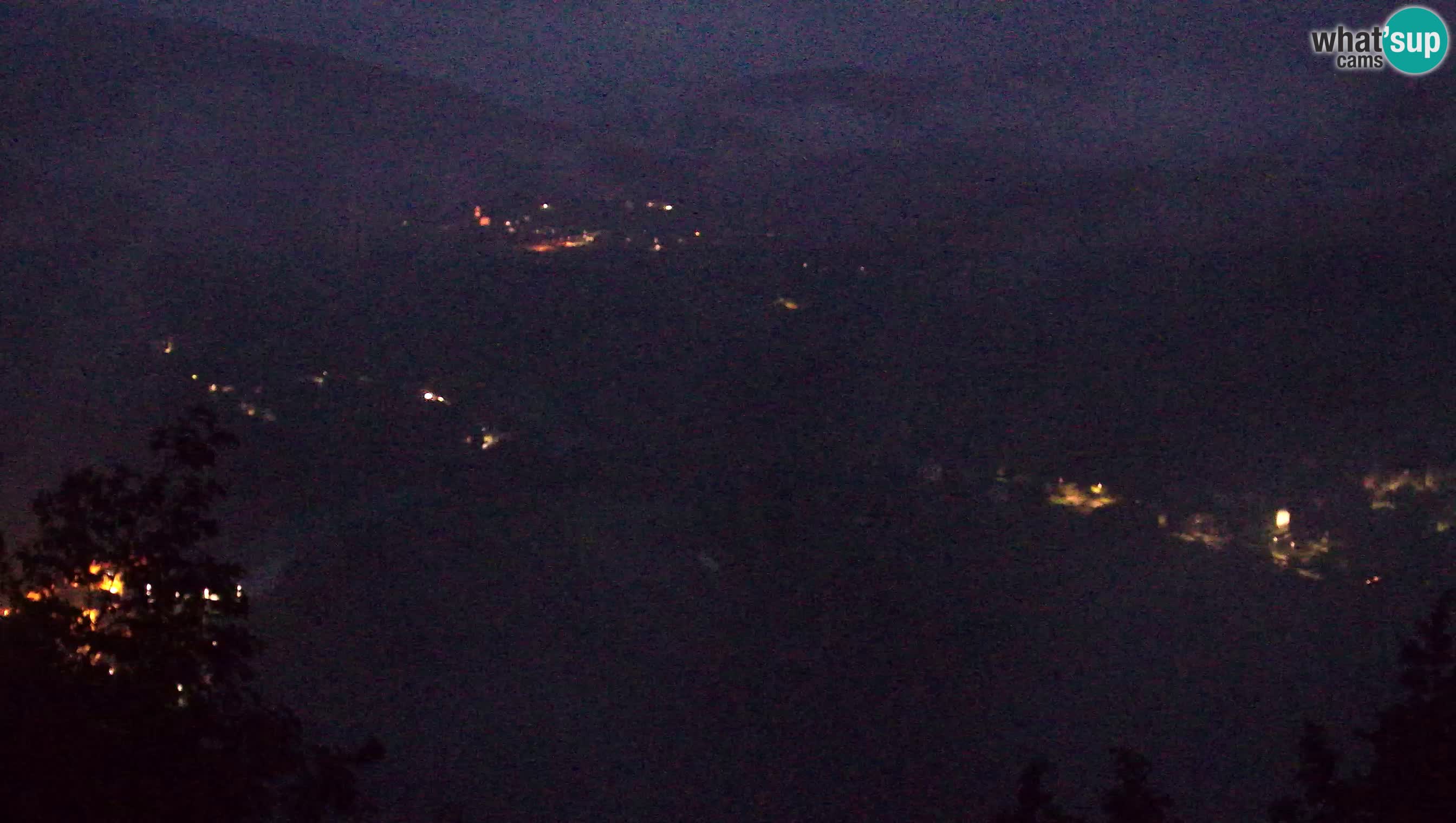 Spletna kamera Kanal ob Soči – pogled na Sočo, Ajbo, Bodrež in Ročinj