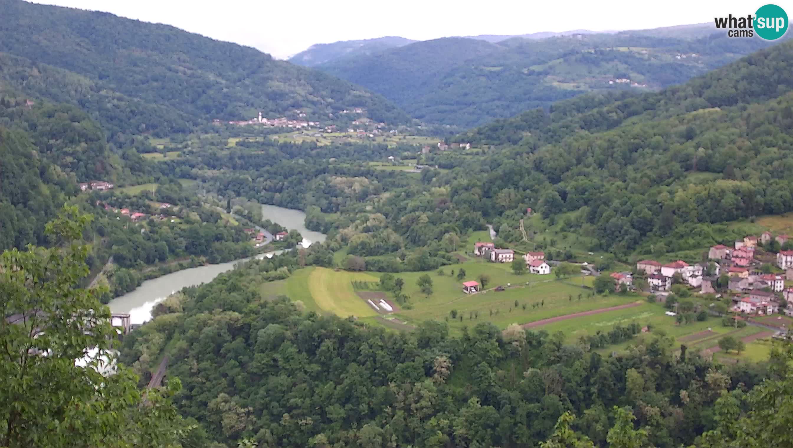 Spletna kamera Kanal ob Soči – pogled na Sočo, Ajbo, Bodrež in Ročinj