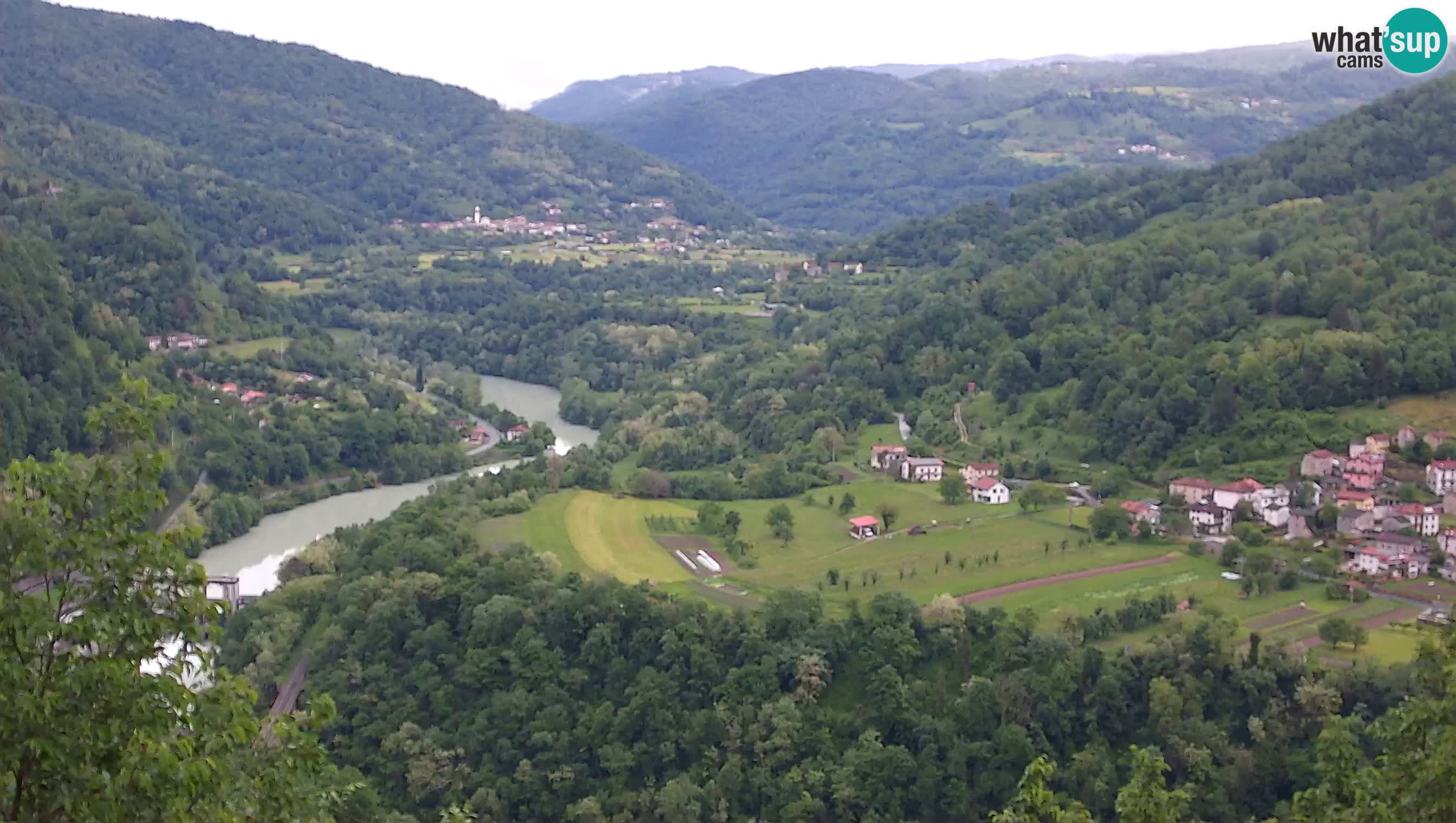 Web kamera Kanal ob Soči – Pogled na rijeku Soču, Ajbu, Bodrež i Ročinj