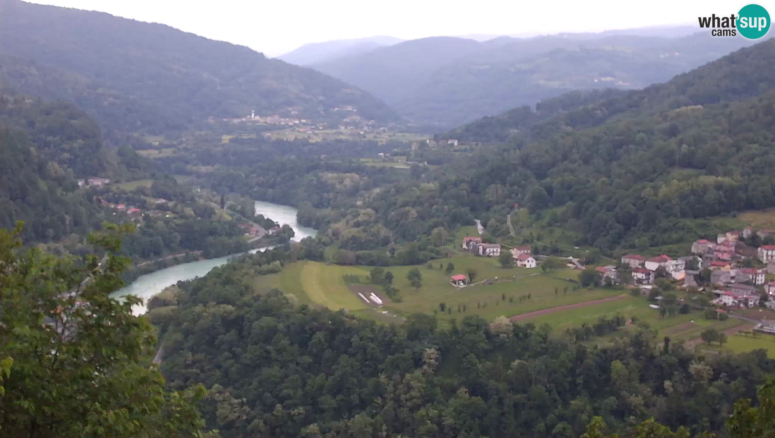 Spletna kamera Kanal ob Soči – pogled na Sočo, Ajbo, Bodrež in Ročinj