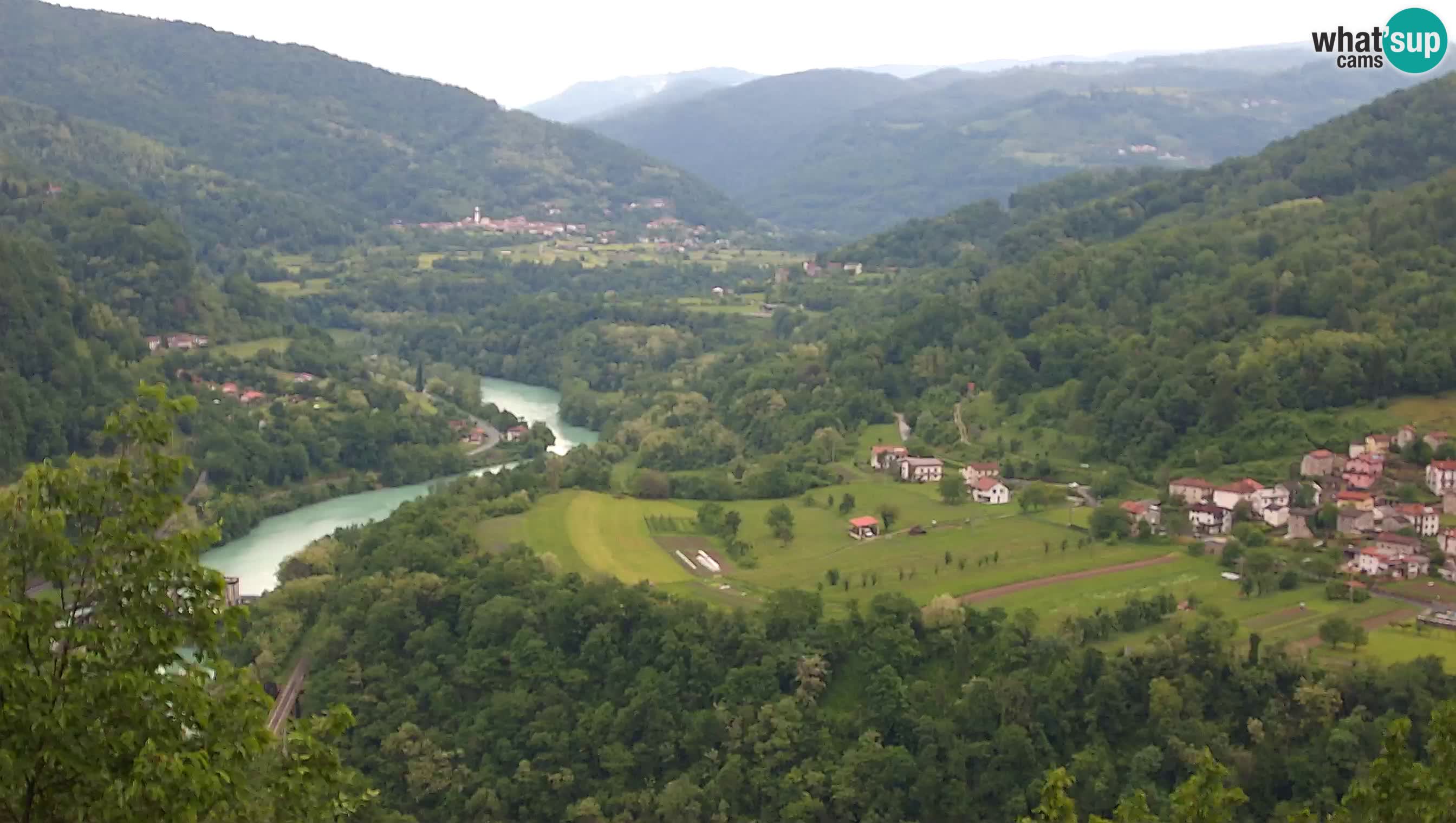 Camera en vivo Kanal ob Soči – Vue sur la rivière Soča, Ajba, Bodrež y Ročinj