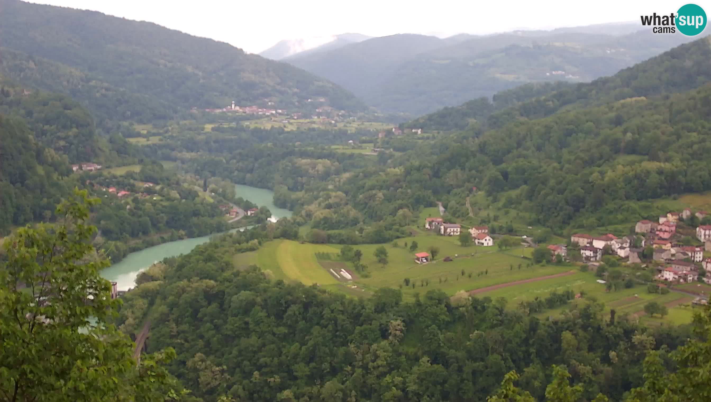 Camera en vivo Kanal ob Soči – Vue sur la rivière Soča, Ajba, Bodrež y Ročinj