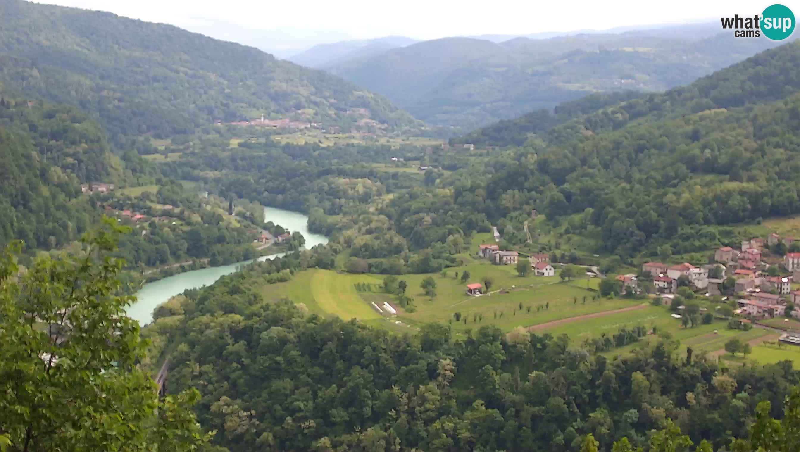 Web kamera Kanal ob Soči – Pogled na rijeku Soču, Ajbu, Bodrež i Ročinj