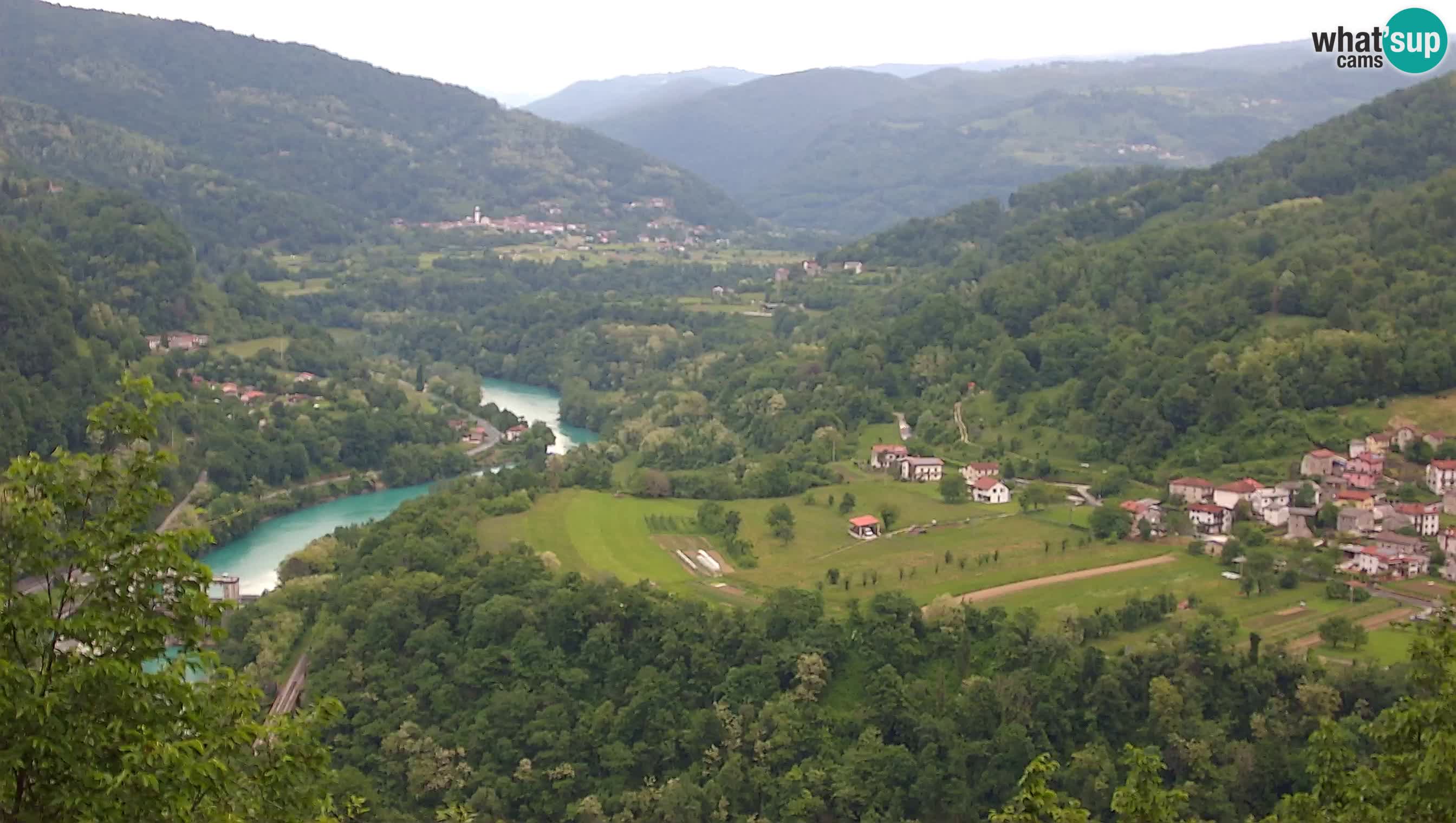 Camera en vivo Kanal ob Soči – Vue sur la rivière Soča, Ajba, Bodrež y Ročinj