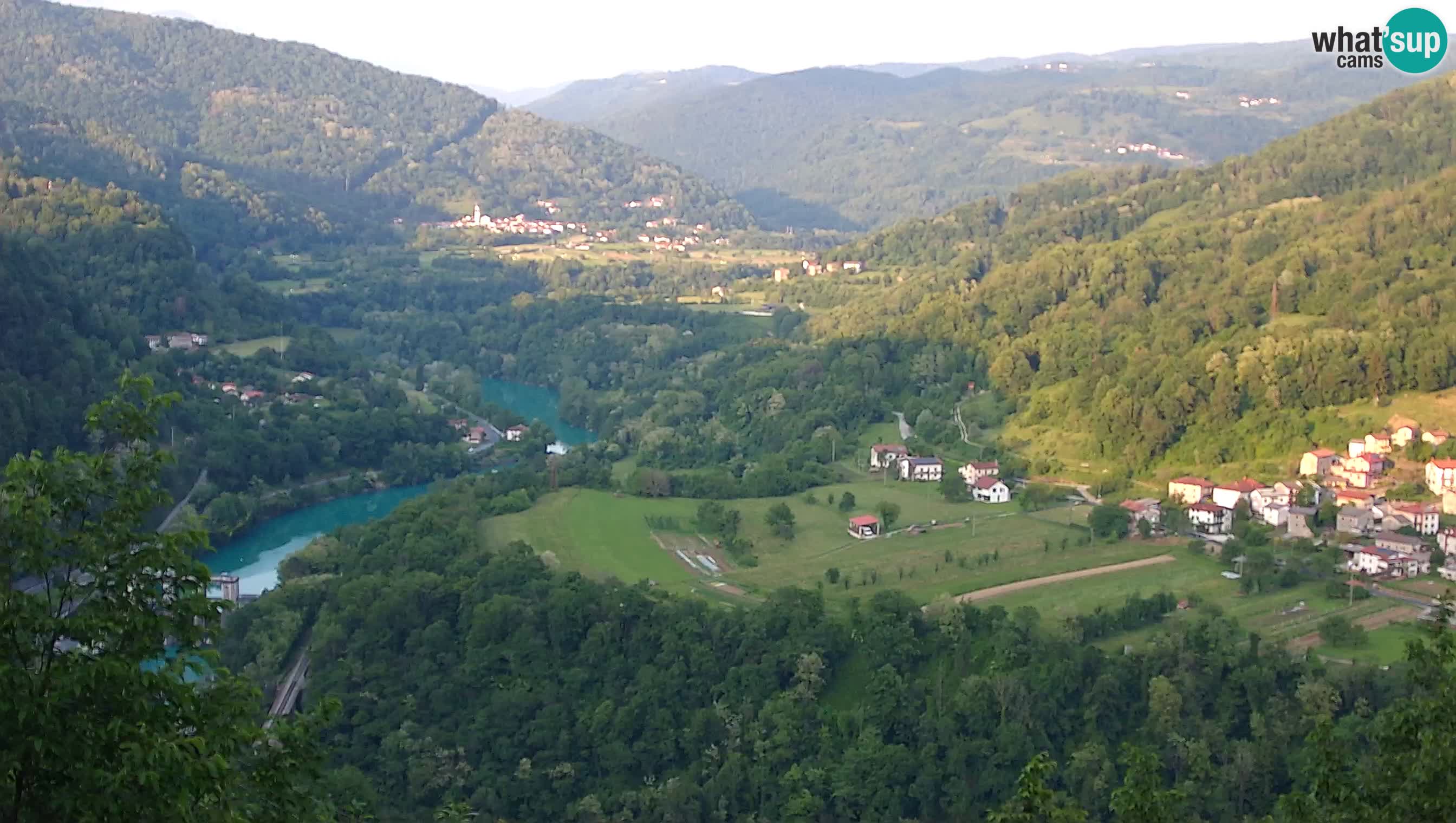 Spletna kamera Kanal ob Soči – pogled na Sočo, Ajbo, Bodrež in Ročinj