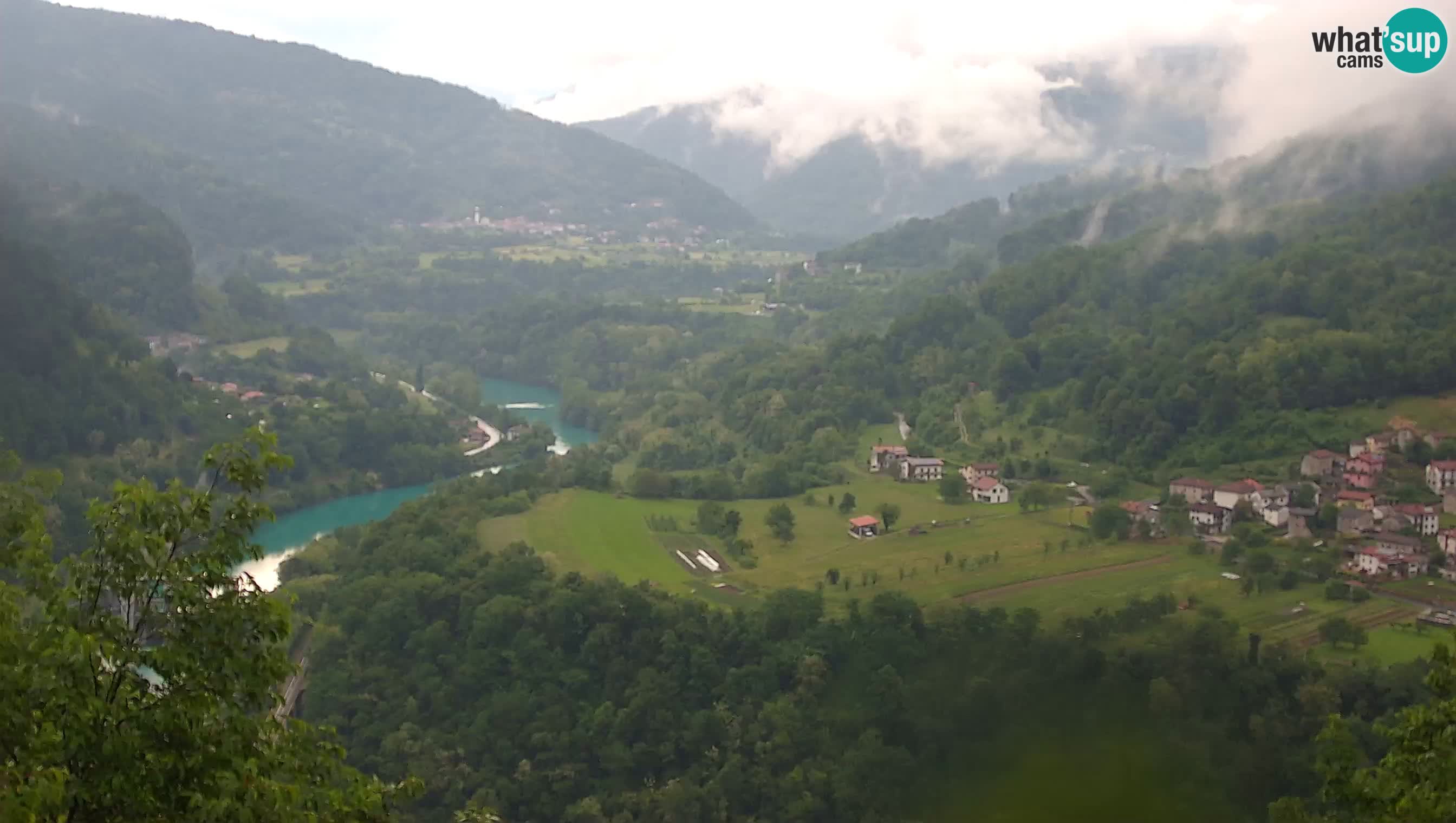Camera en vivo Kanal ob Soči – Vue sur la rivière Soča, Ajba, Bodrež y Ročinj