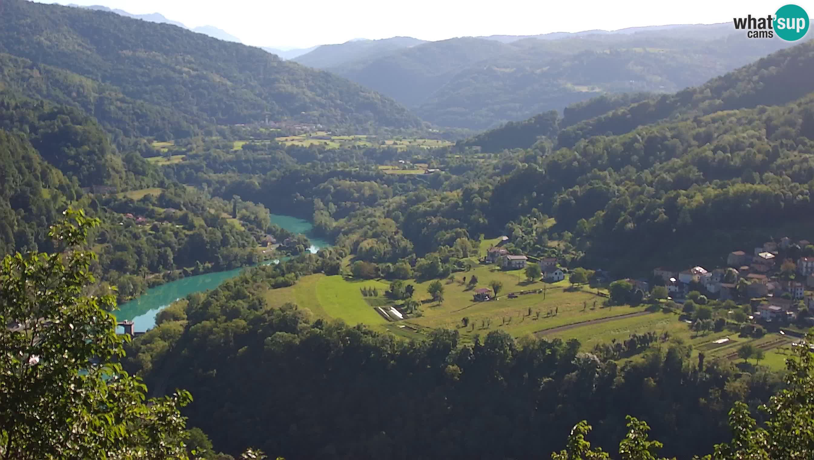 Web kamera Kanal ob Soči – Pogled na rijeku Soču, Ajbu, Bodrež i Ročinj