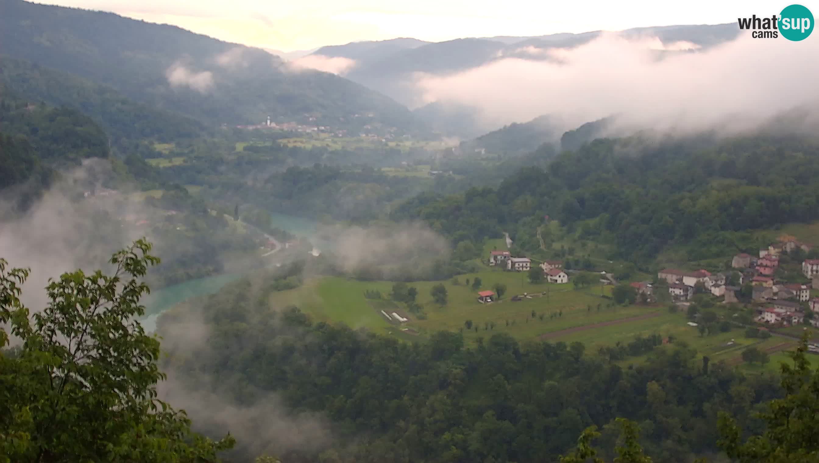Camera en vivo Kanal ob Soči – Vue sur la rivière Soča, Ajba, Bodrež y Ročinj