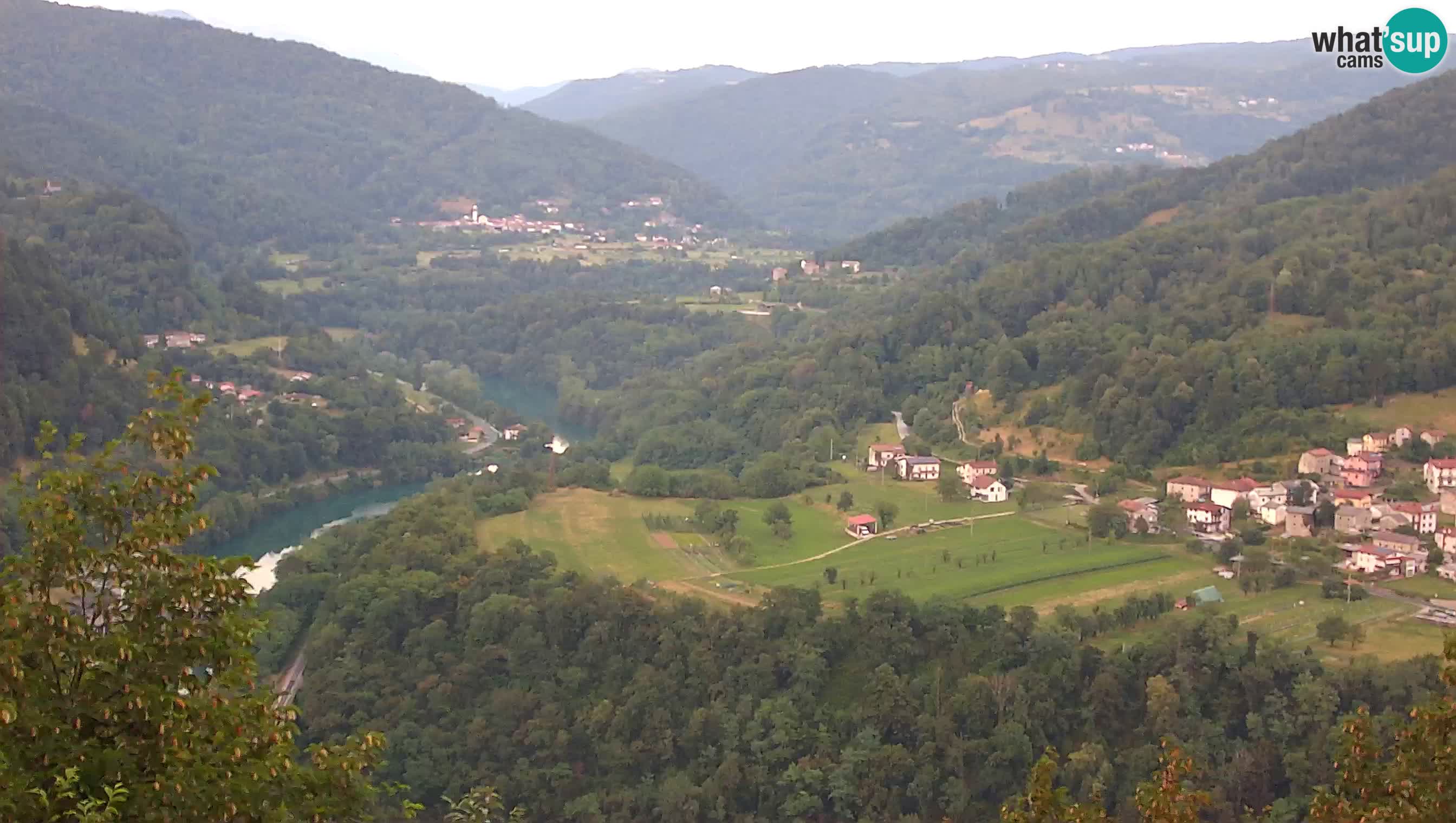 Web kamera Kanal ob Soči – Pogled na rijeku Soču, Ajbu, Bodrež i Ročinj