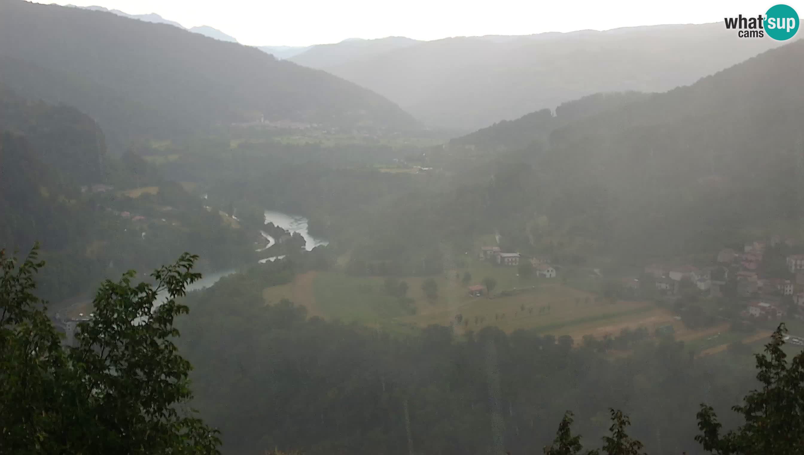 Spletna kamera Kanal ob Soči – pogled na Sočo, Ajbo, Bodrež in Ročinj