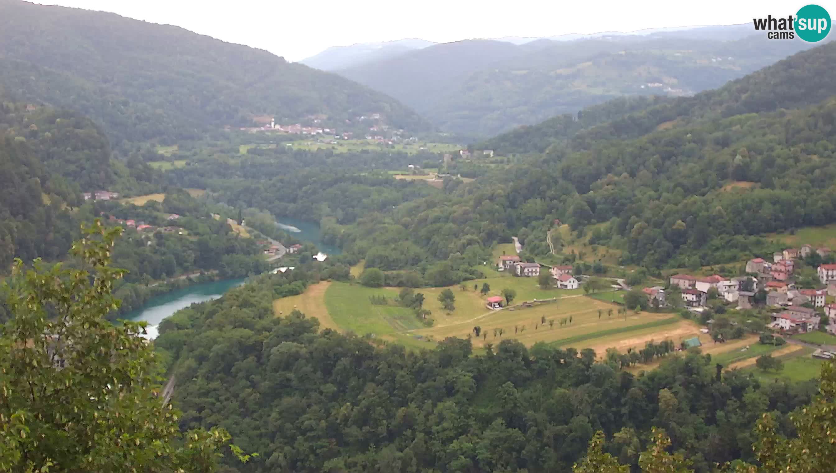 Camera en vivo Kanal ob Soči – Vue sur la rivière Soča, Ajba, Bodrež y Ročinj
