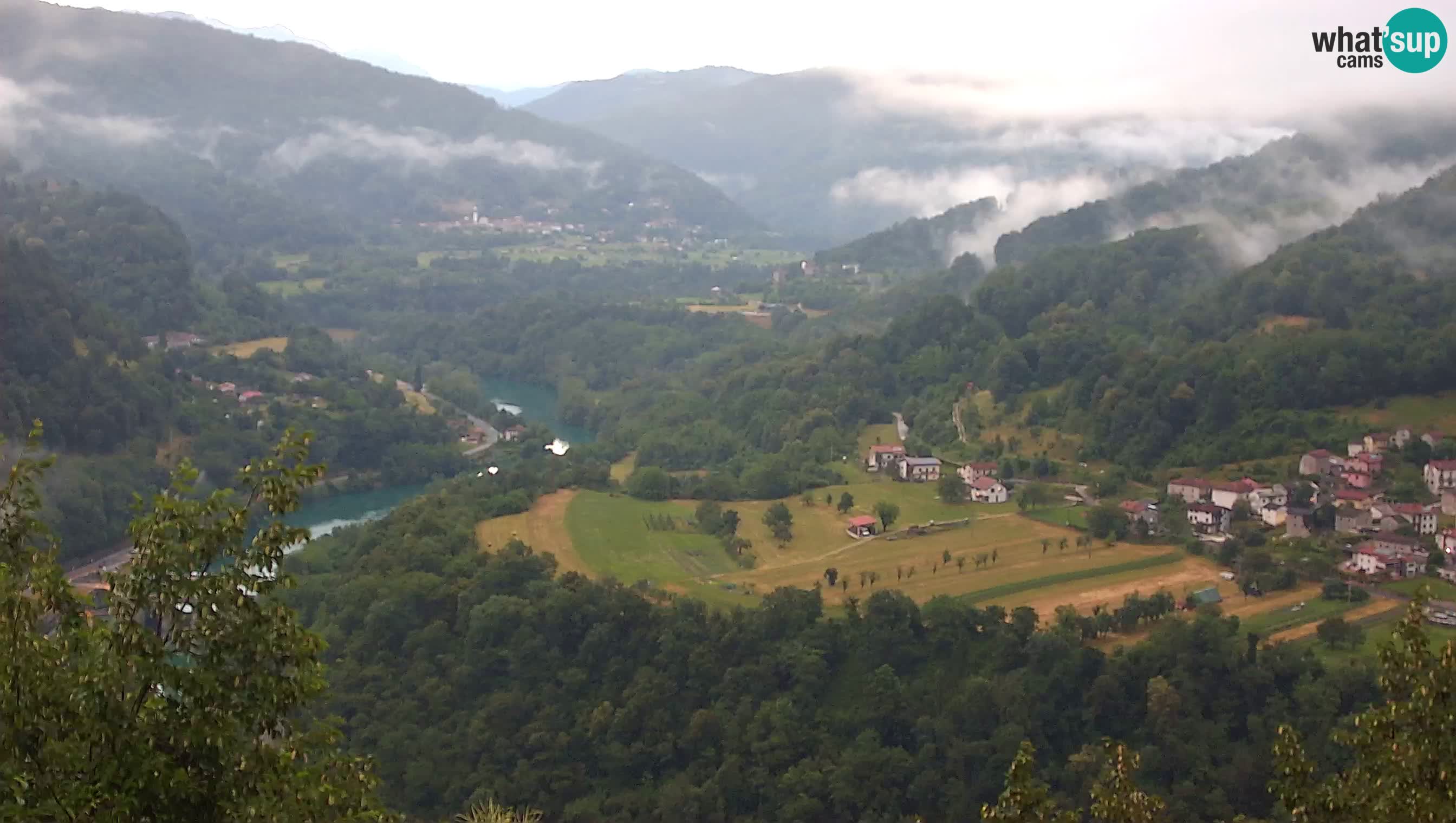 Web kamera Kanal ob Soči – Pogled na rijeku Soču, Ajbu, Bodrež i Ročinj