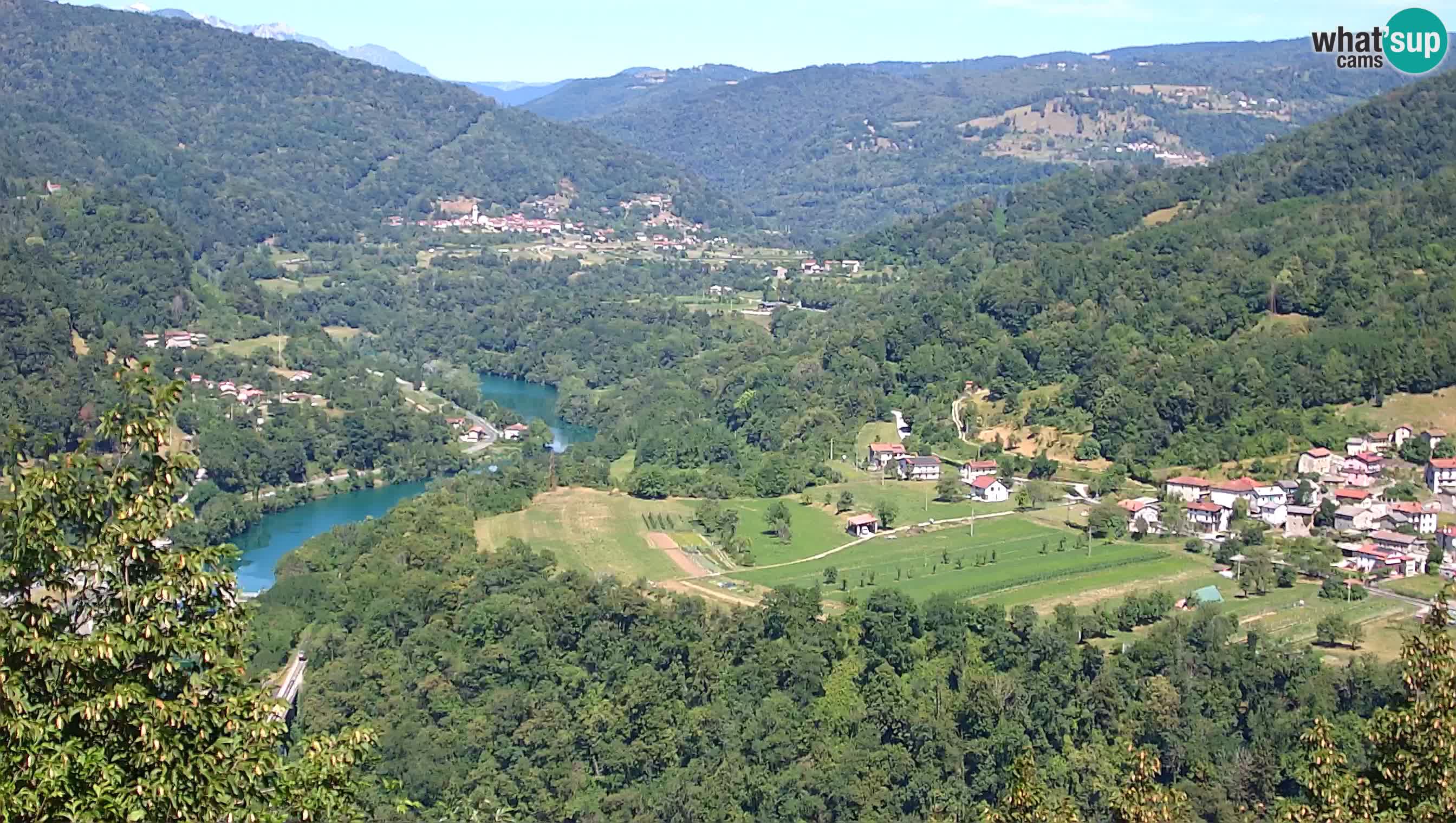 Web kamera Kanal ob Soči – Pogled na rijeku Soču, Ajbu, Bodrež i Ročinj
