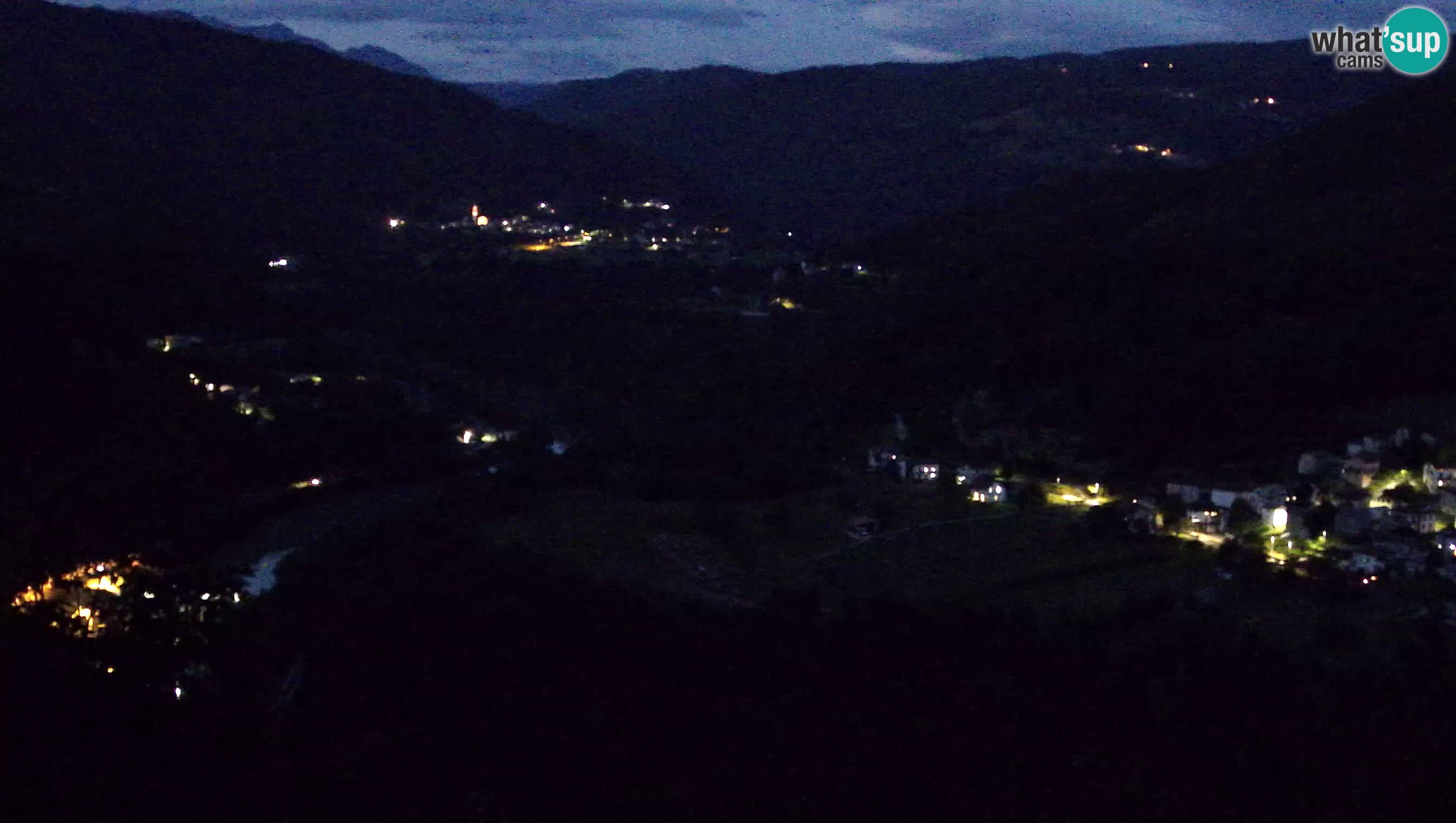 Spletna kamera Kanal ob Soči – pogled na Sočo, Ajbo, Bodrež in Ročinj
