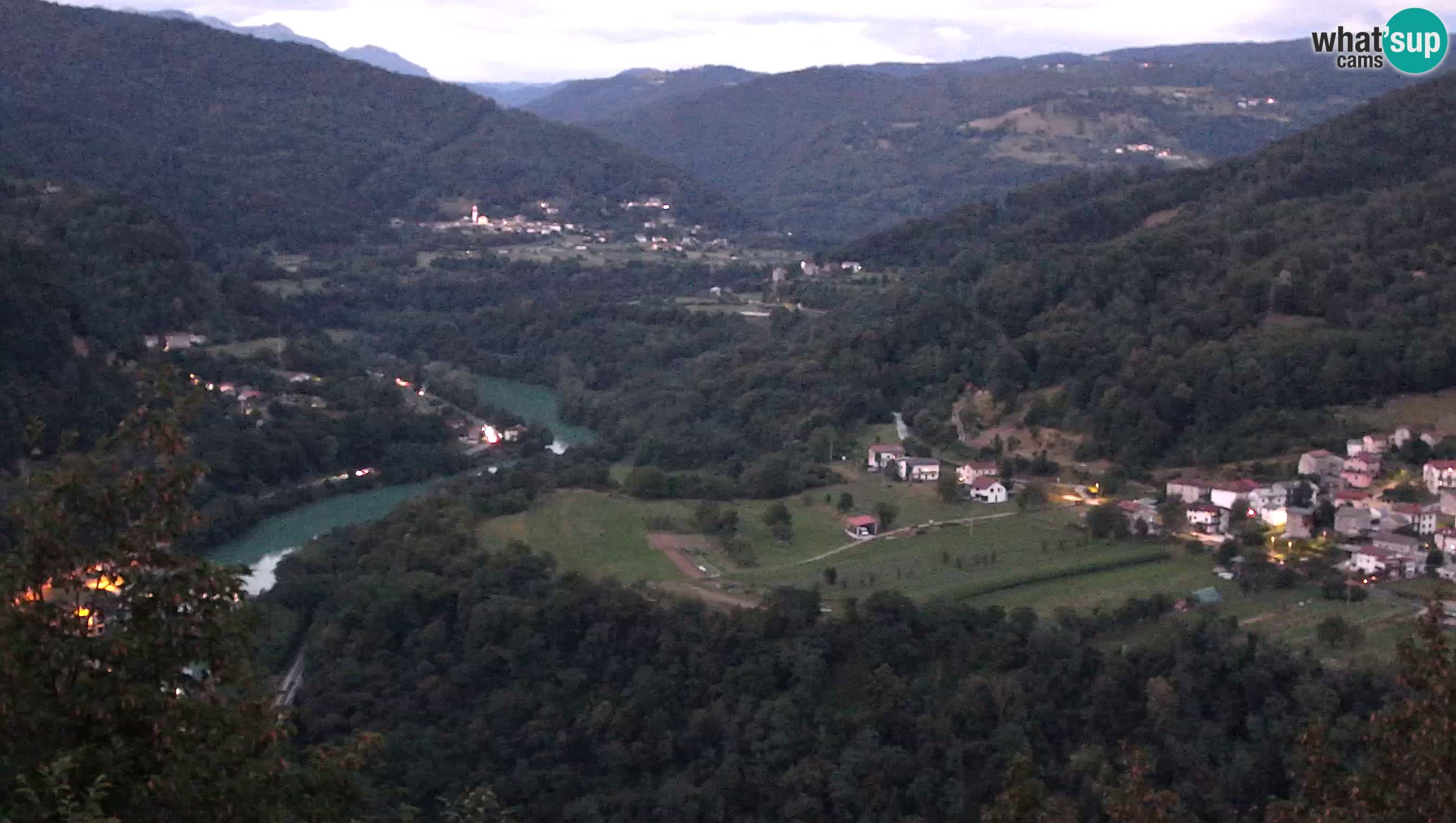 Web kamera Kanal ob Soči – Pogled na rijeku Soču, Ajbu, Bodrež i Ročinj