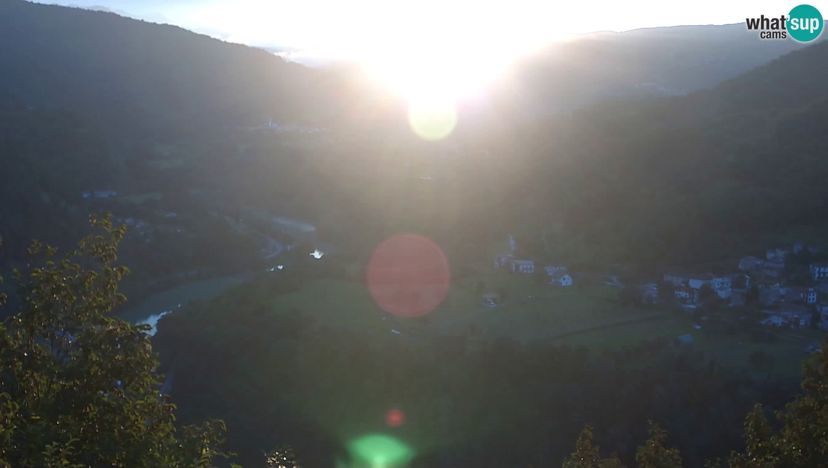 Spletna kamera Kanal ob Soči – pogled na Sočo, Ajbo, Bodrež in Ročinj