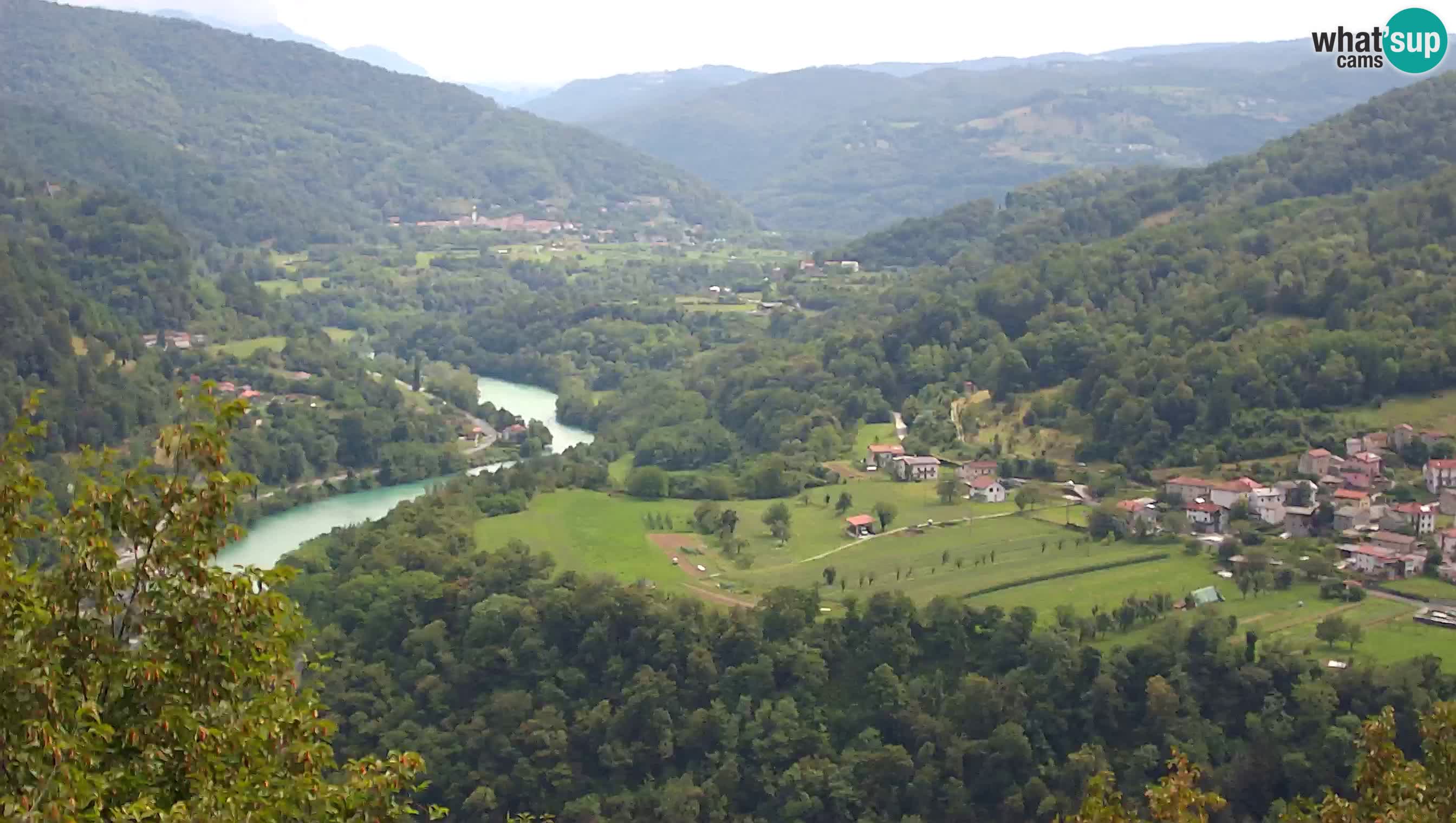 Camera en vivo Kanal ob Soči – Vue sur la rivière Soča, Ajba, Bodrež y Ročinj